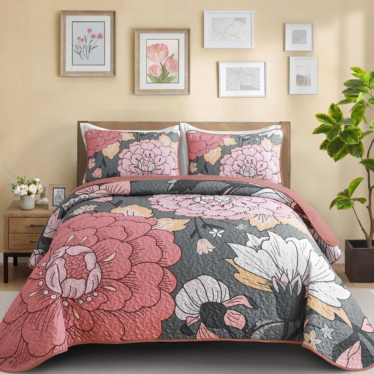 DJY Floral Quilt Set King Size Grey Pink Boho Flower Bedspread Coverlet Set 3 Pieces Soft Microfiber Farmhouse Botanical Bohemian Bedding Set with 2 Pillowcases for All Season (110''X90'') image number 4