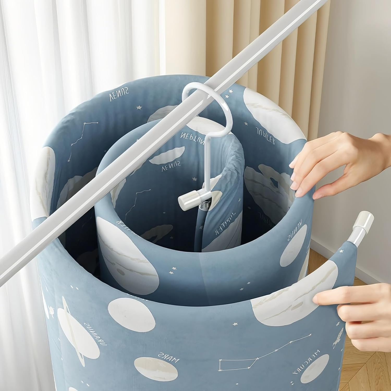 Taoluwin Spiral Sheet Hanger, 360&deg; Rotating Bed Sheets Drying Rack with Thickened Frame, Space-Saving Quilt Hanger for Faster Airflow & Fabric Protection image number 6