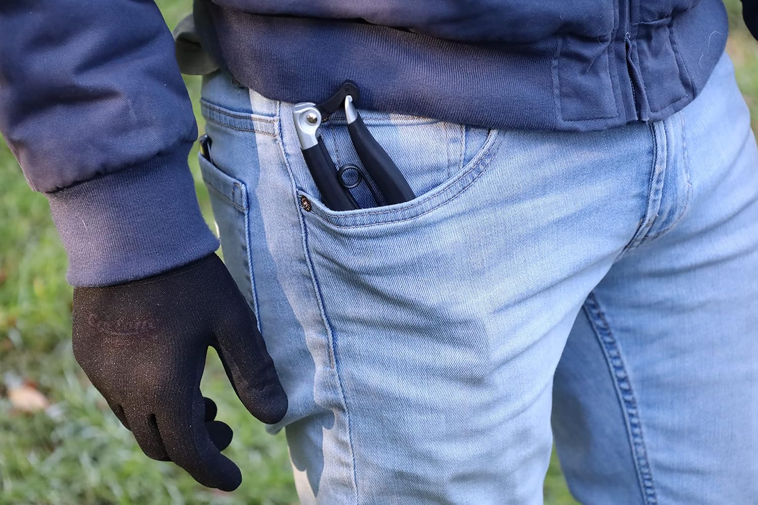 Darlac Compact Pruner - Lightweight Bypass Pruners for General Pruning - 16Mm - Ideal for Fine or Delicate Pruning and Small or Medium Hands - SK5 High Carbon Japanese Steel - Easy to Use Safety Catch image number 5