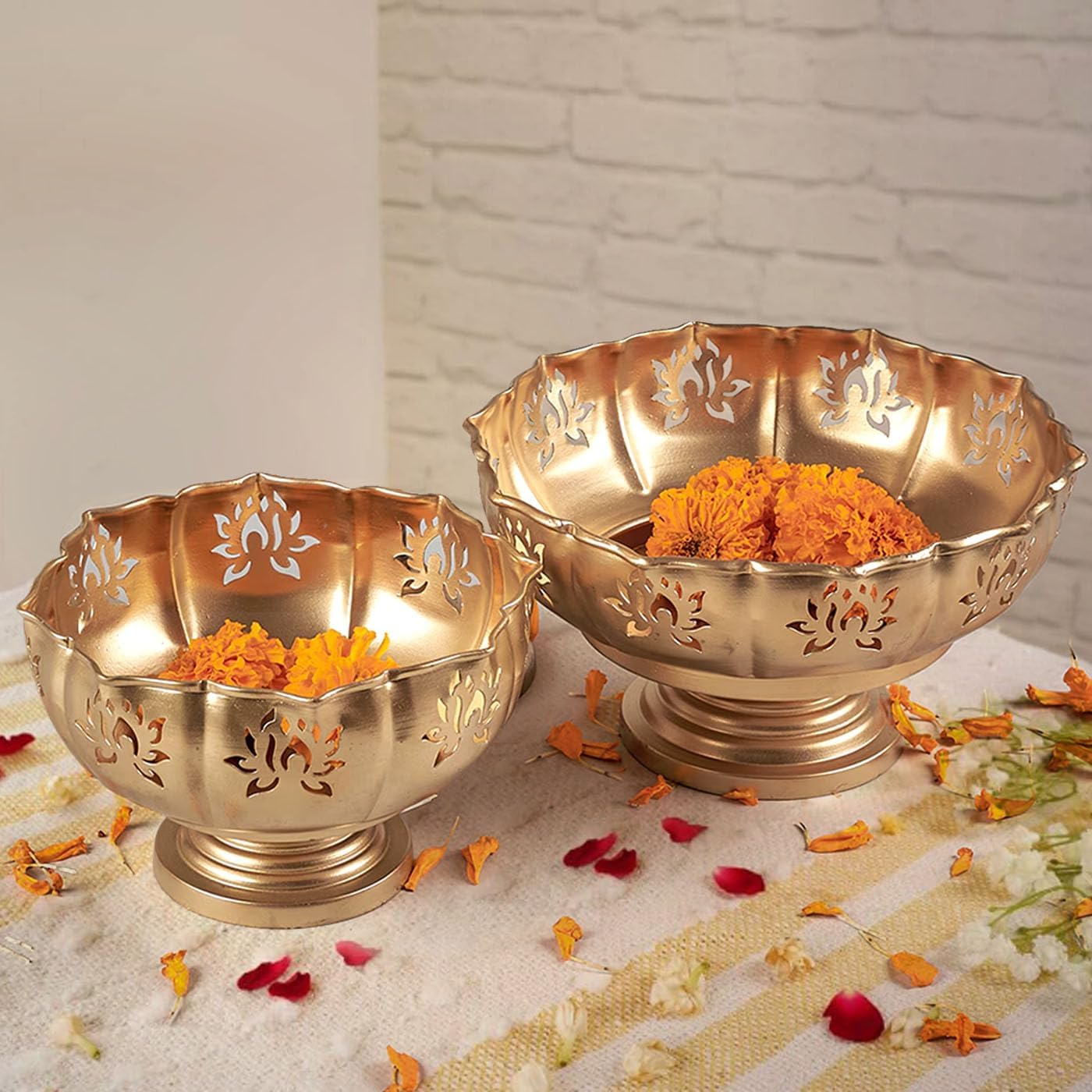 TIED RIBBONS Lotus Urli Metal Bowl for Decor | Iron | Set of 2 | 10, 12 Inch | Urlis for Decoration, Diwali Decor | Urli Bowl for Floating Flowers, Tea Light Candle, Home, Diwali Decorations image number 3