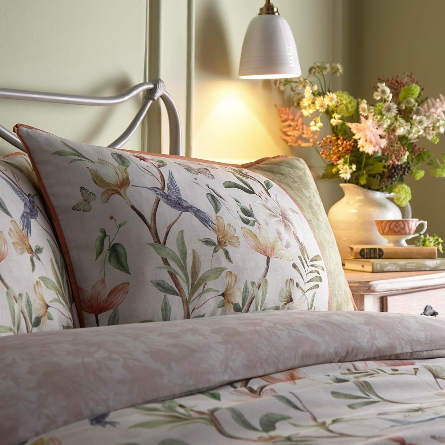 Appletree - Sage Green Floral & Humming Birds Duvet Cover - King Bedding Size (230 X 220Cm) - White Bedding with Birds & Flowers Print - 100% Cotton Sateen - Piped Edge Bed - Evelina Collection