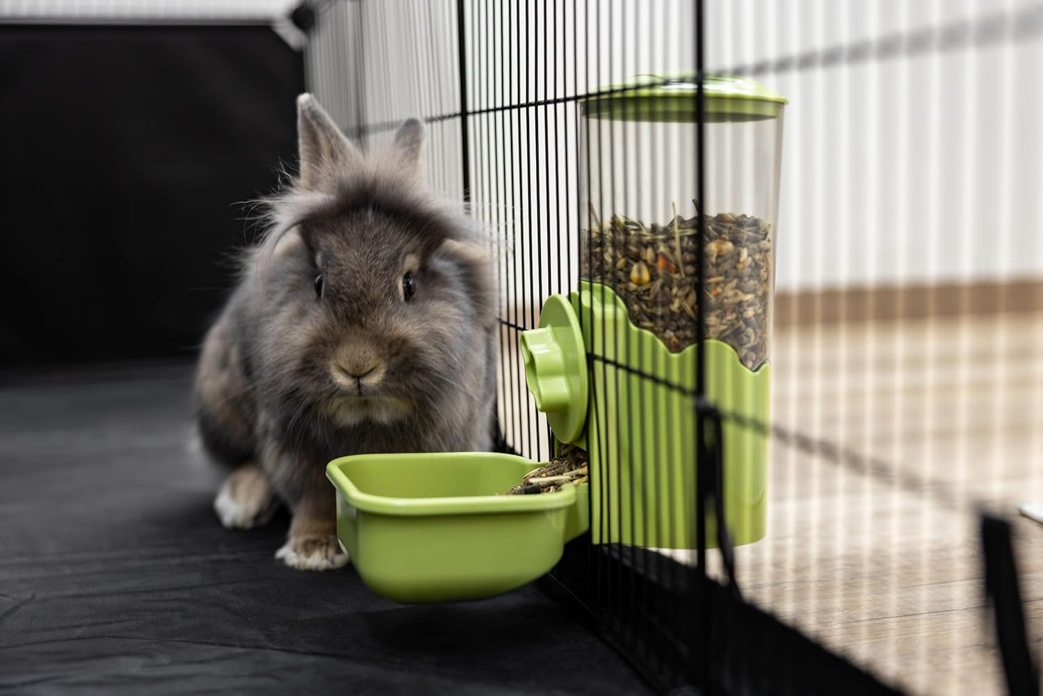 Kerbl Pet Feeder 1000 Ml, for Rabbits and Small Animals, Grid Attachment, Automatic Slipping, Robust, Green, Transparent, 11 X 20 X 20 Cm image number 2