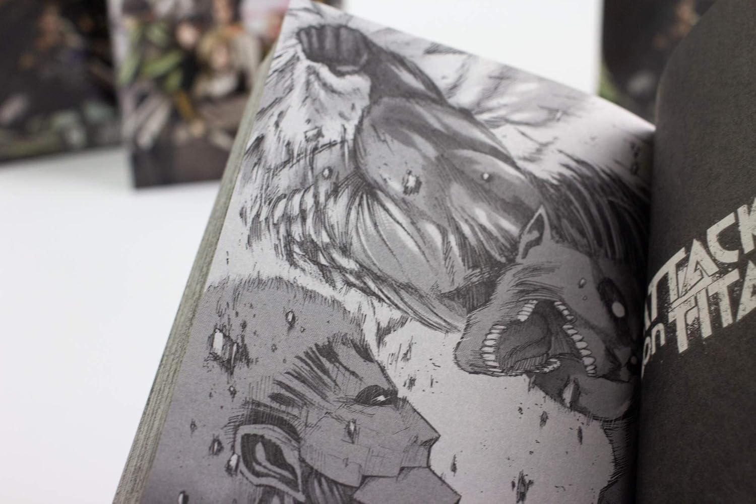 Attack on Titan Season 2 Manga Box Set image number 4