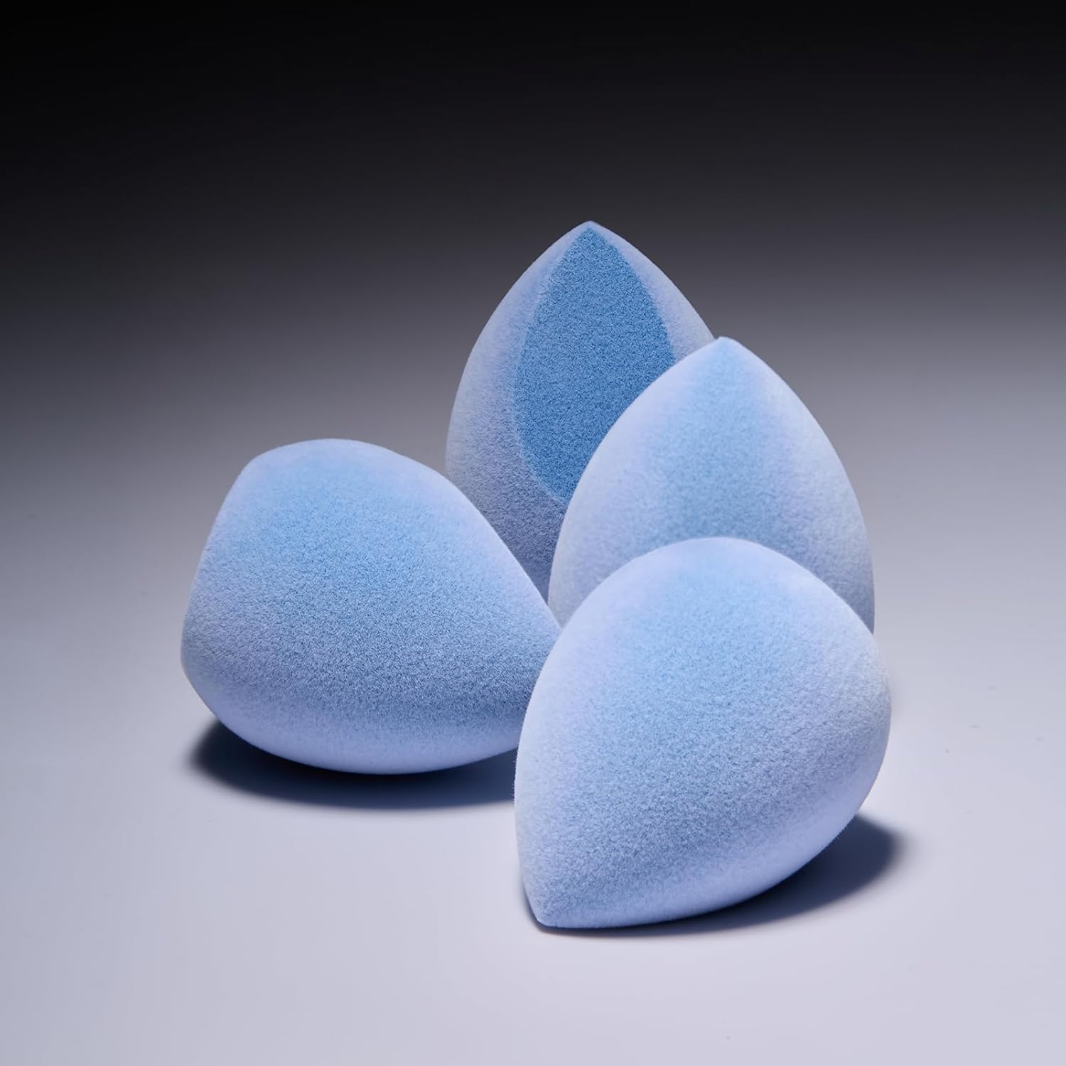 JUNO & Co. Microfiber Makeup Sponge Set 4-Pack, Dual Layer Technology and Airbrushed Complexion Finish, Makeup Blender for Foundation, Powder and Cream image number 3