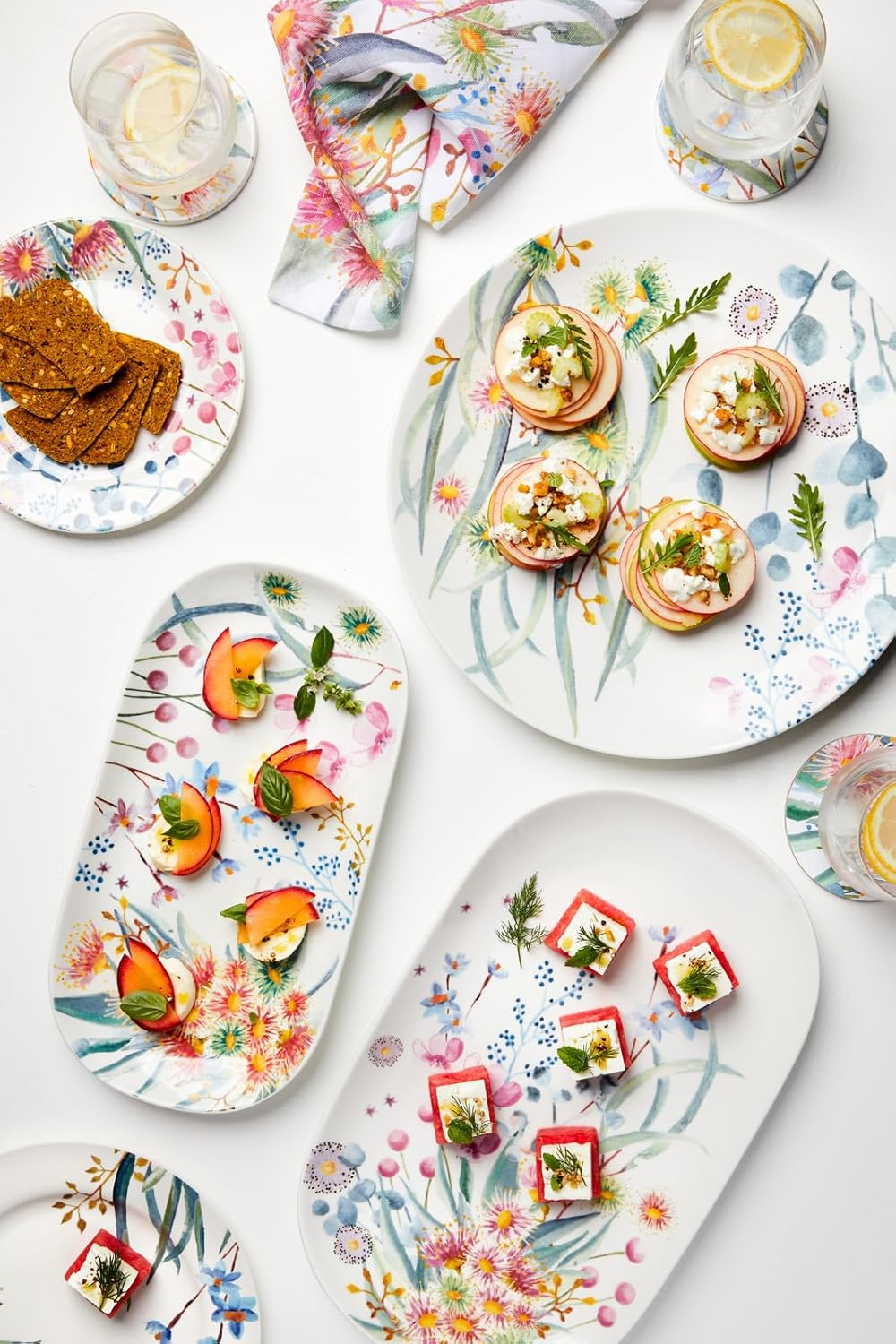 Maxwell & Williams Royal Botanic Gardens Eucalyptus Bloom Rim Dinner Set 12Pc Gift Boxed image number 2