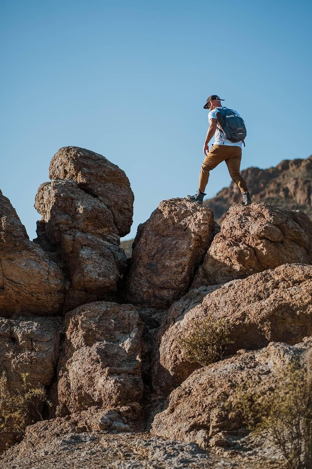 Eddie Bauer Stowaway Packable Backpack 30L W/ 2 Mesh Side Pockets and Water Resistant image number 2