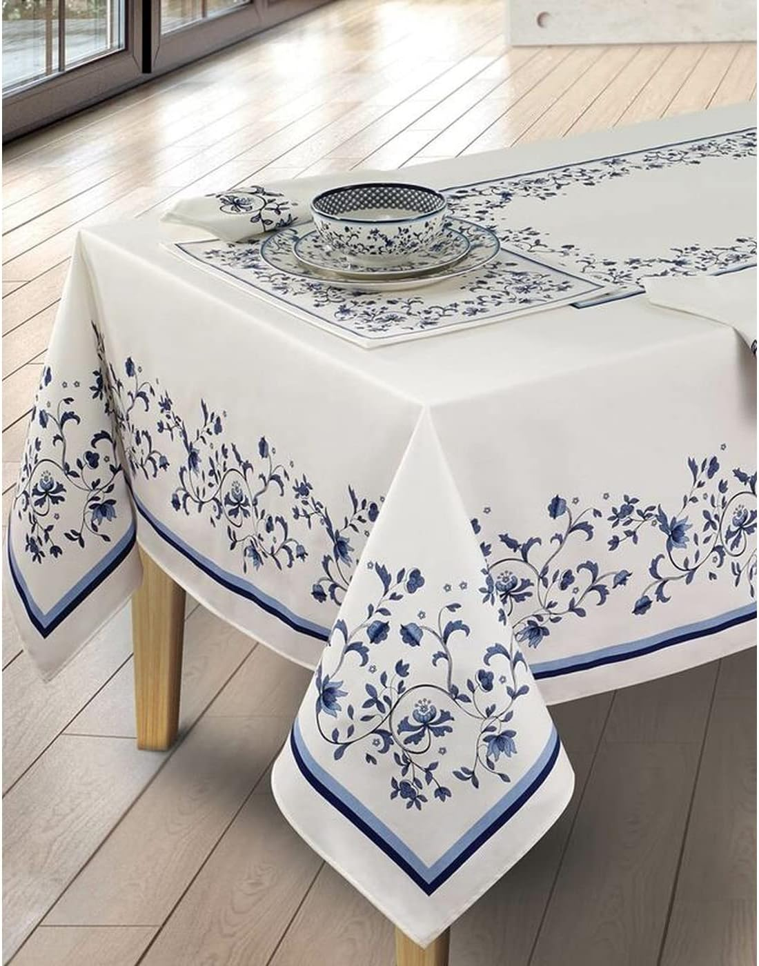 Spode - Napkin Set, Stylish Home Decor, Set of 4 (Portofino Blue) image number 1