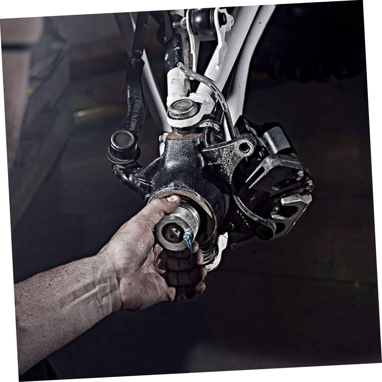 COSMEVIVI Bearing Greaser Tool Wheel Bearing Lubricator for Automotive Vehicles Easy to Use Efficient image number 3