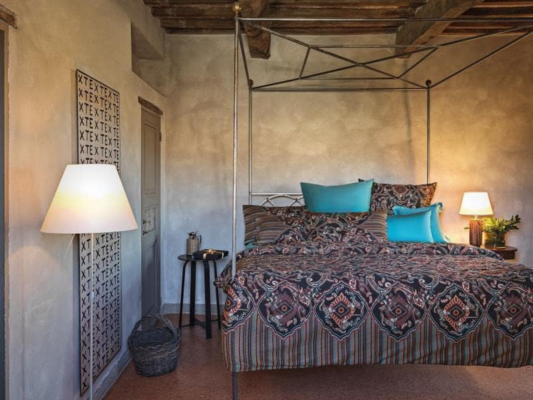 Bassetti Sulmona 9323478 Bed Linen Set Cotton Mako Satin in Black 2-Piece with Zip Closure 200 X 200 Cm / 80 X 80 Cm image number 2