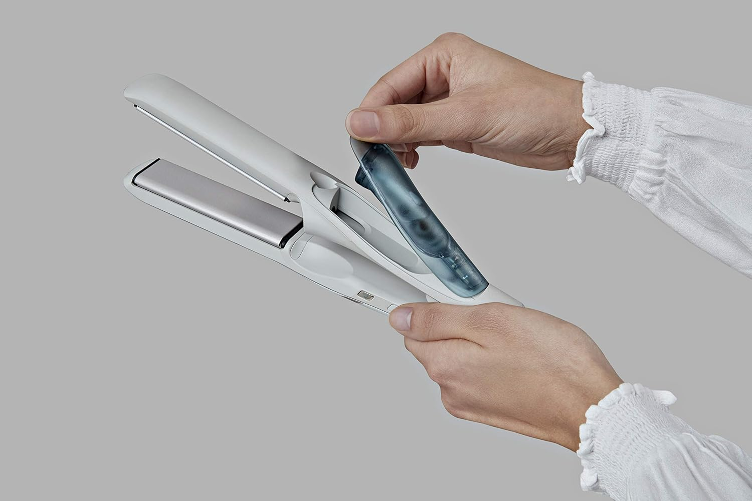 Remington Straighteners [Test Winner] Hydraluxe Pro (Mist Technology "Hydracare" for Long-Lasting Results without Heat Damage, Moisture-Retaining Ceramic Coating) Hair Straightener S9001