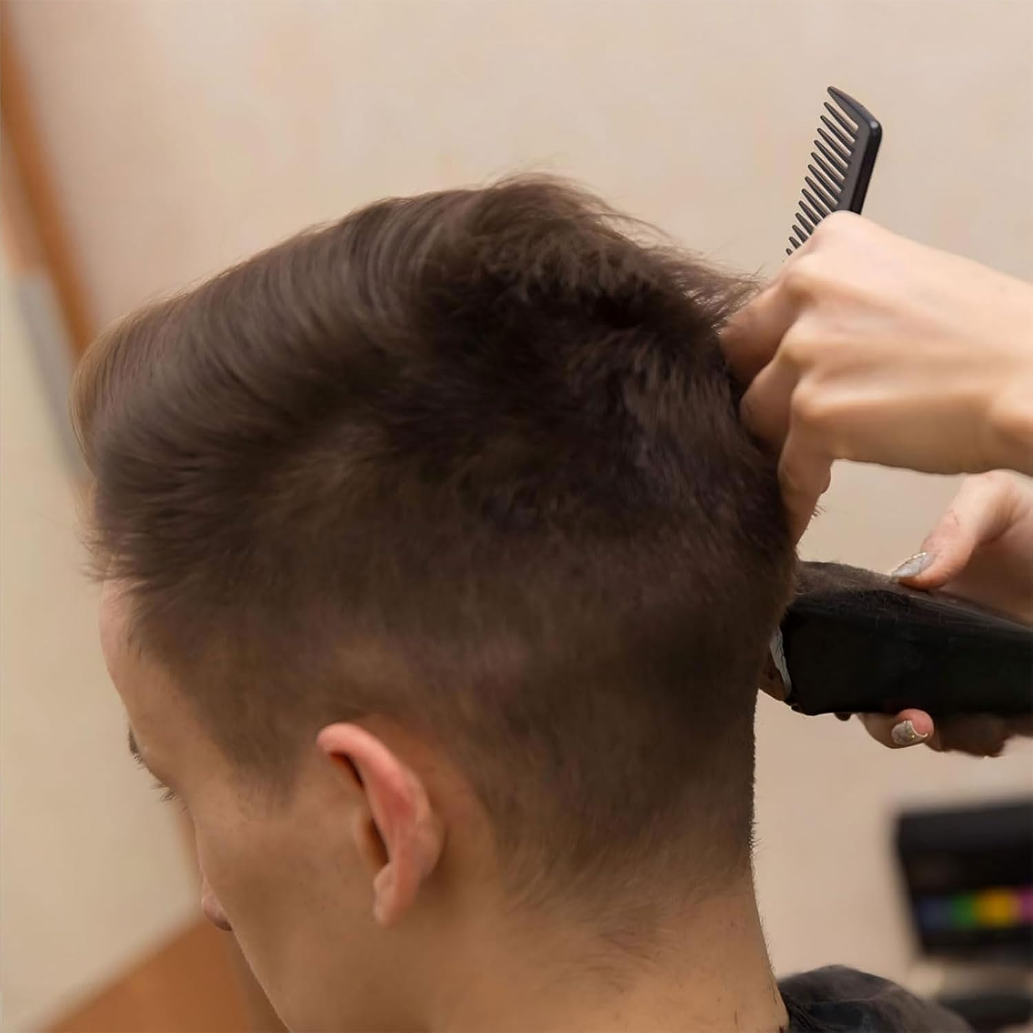 Muorruo 2-Pack Handle Combs/Parting Combs for Braids, Hairdressing Styling Combs Made from Carbon Fibre, Backcombing Comb with Handle for Ladies and Gentlemen, Fine Teeth, Hair Salon Care Tools image number 2