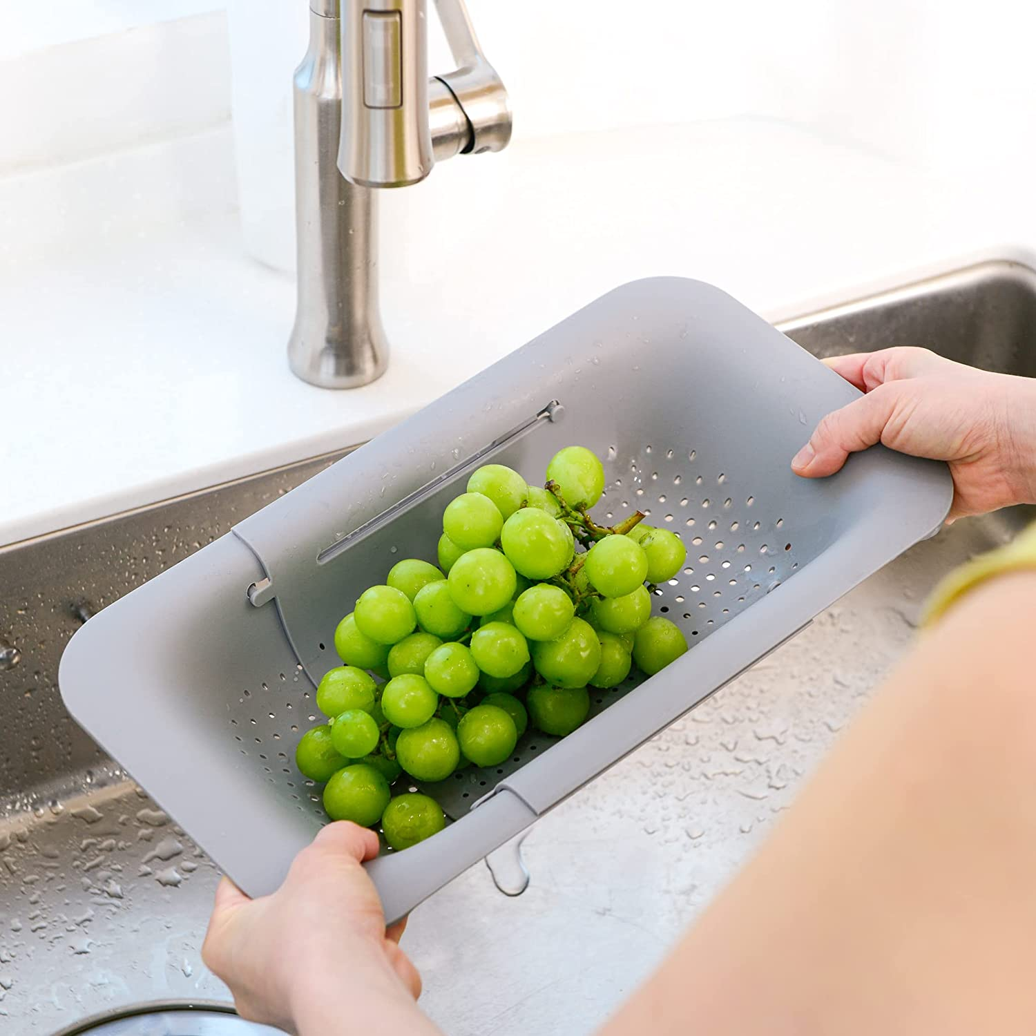 Blue Ginkgo over the Sink Colander Strainer Basket - Wash Vegetables and Fruits, Drain Cooked Pasta and Dry Dishes - Extendable - New Home Kitchen Essentials (7.9W X 14-19L X 2.75H) - Gray - Black image number 4