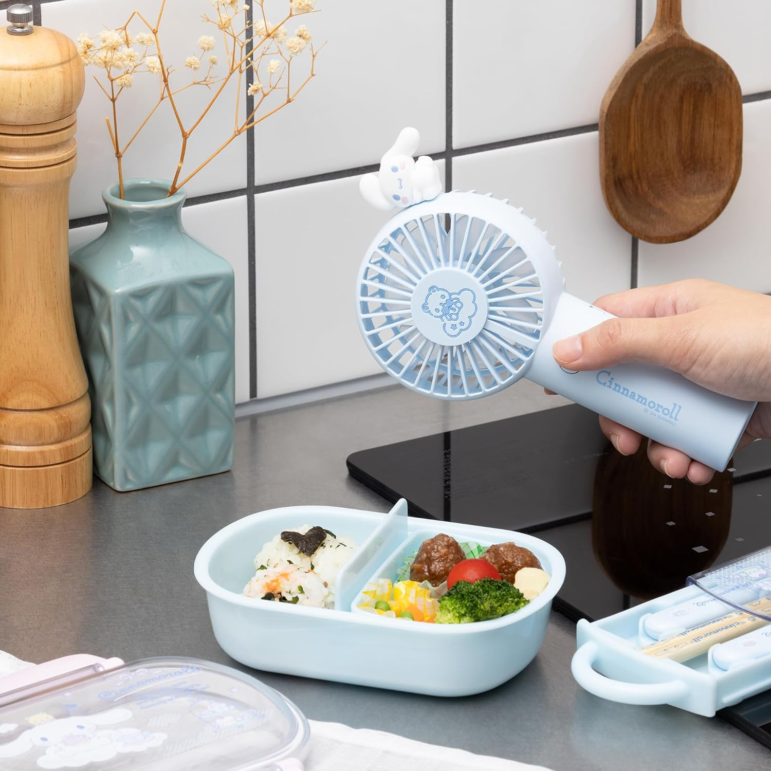 Sanrio Cinnamoroll 2-Way Fan, 7.1 X 3.9 X 1.6 Inches (18 X 10 X 4 Cm), Character