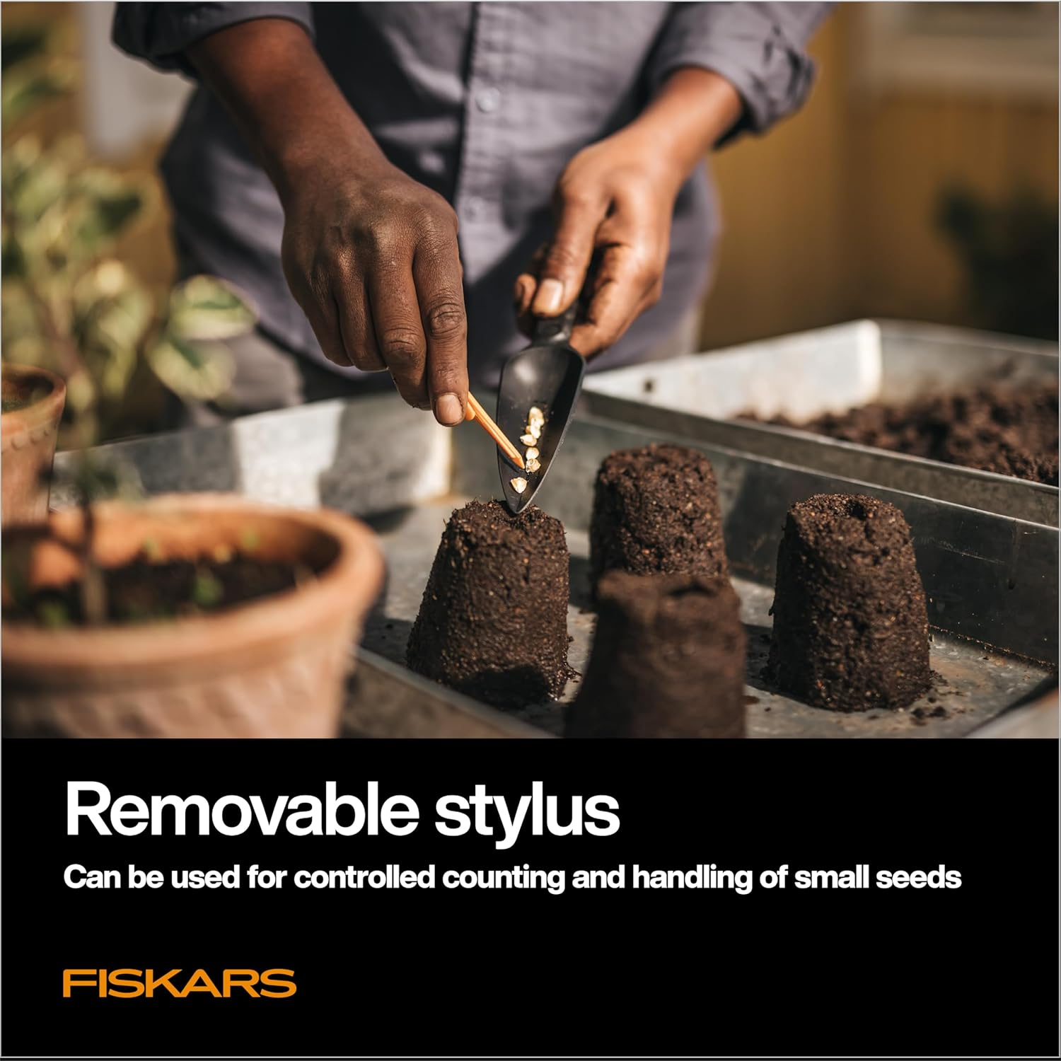 Fiskars Seed Planting Garden Trowel image number 2