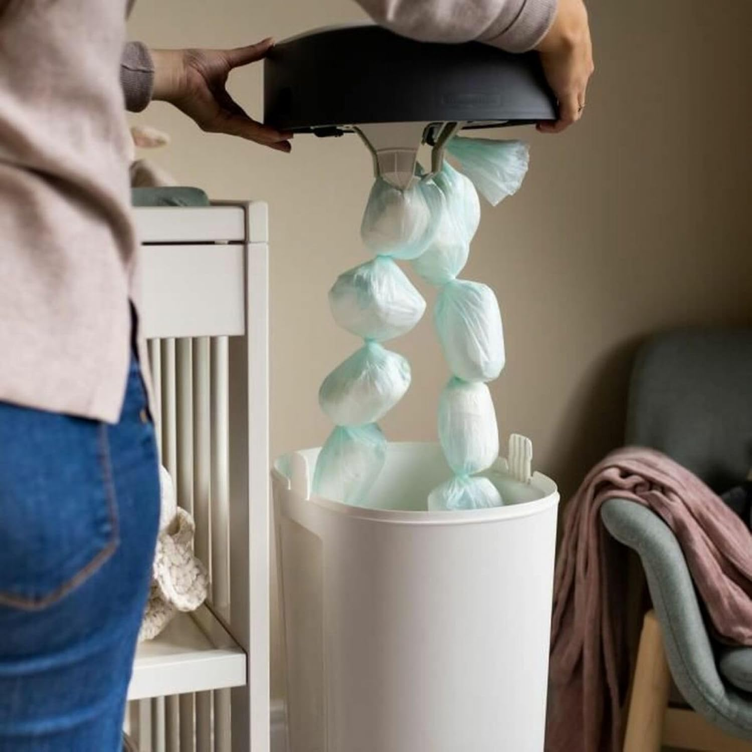 Tommee Tippee Twist and Click Sangenic XL Nappy Bin, Holds up to 60 Nappies, Eco-Friendlier System, Includes 1X Refill Cassette with Sustainably Sourced Antibacterial GREENFILM White image number 6