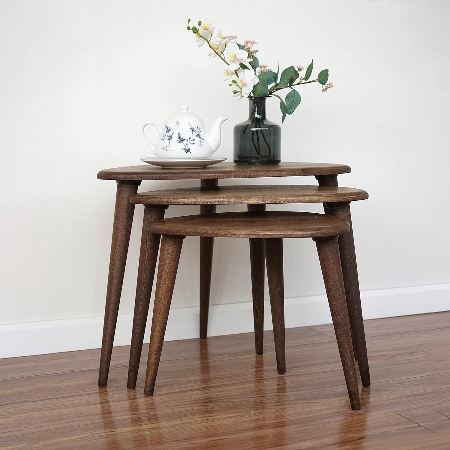 Ultimate Premium Products Solid Nesting Table Set of 3- Oak Mid Century Pebble Tables with Tapered Legs &ndash; Wooden Home Furniture in a Retro Style - Oak - Oak image number 3