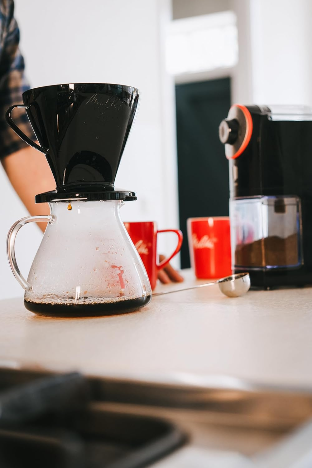 Melitta Molino Coffee Grinder, 1019-01, Electric Coffee Grinder, Flat Grinding Disc, Black/Red image number 4