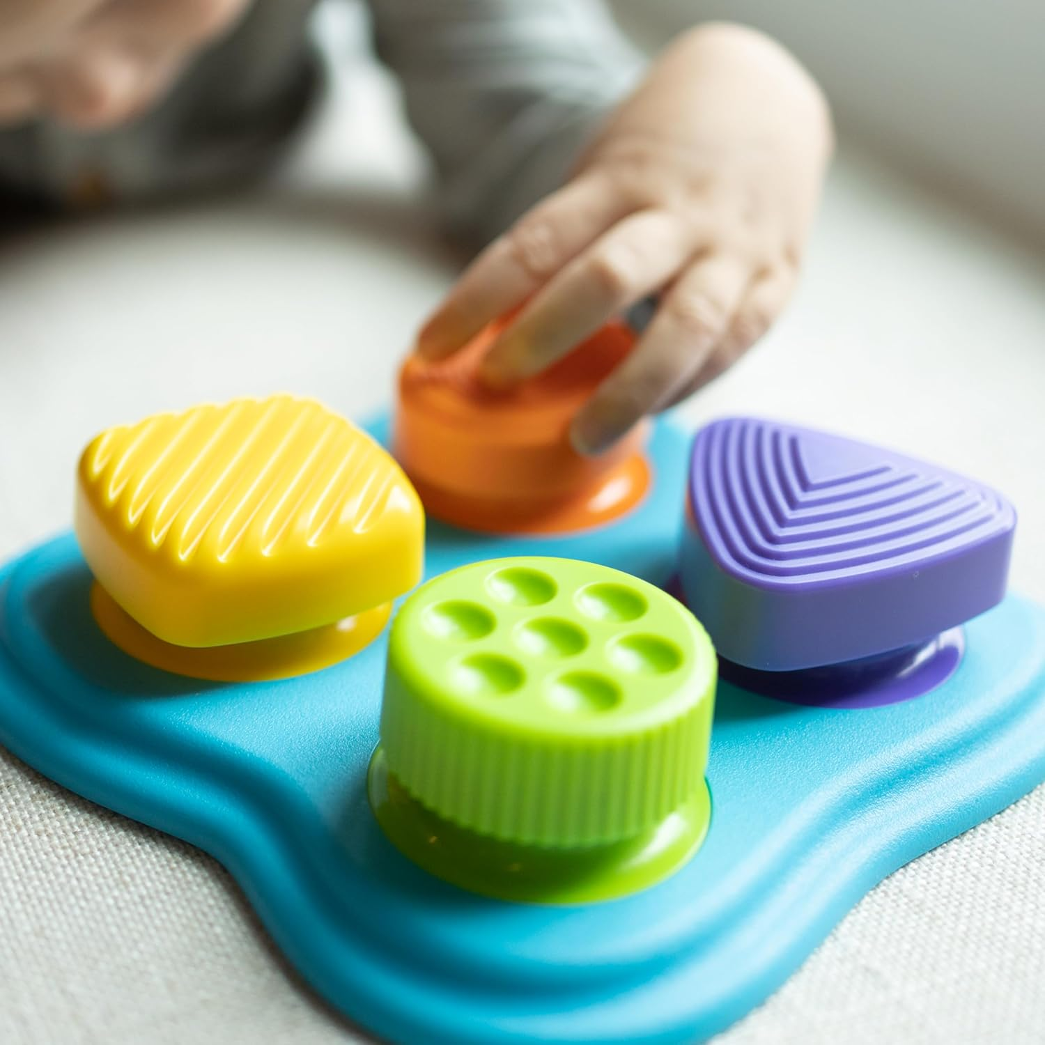 Fat Brain Toy Co Lidzy BPA Free Interactive Sensory Baby/Infant/Toddler Toy 18M+ image number 6