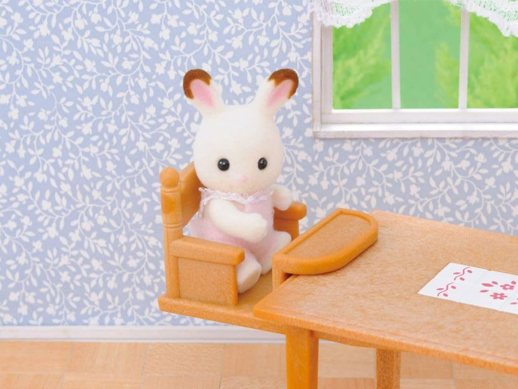 Sylvanian Families - Family Table and Chairs image number 1