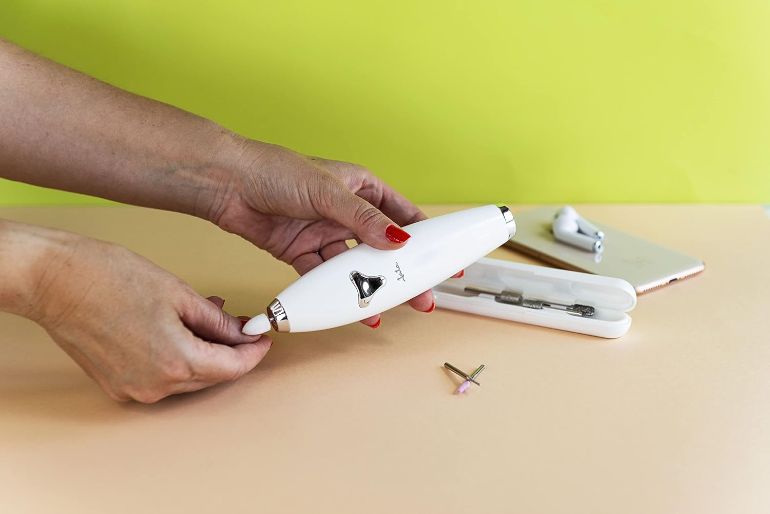 Jata JBSM1200 Professional Double Rotation Manicure and Pedicure Kit with 6 Accessories, Progressive Speed Control, USB Charging, White