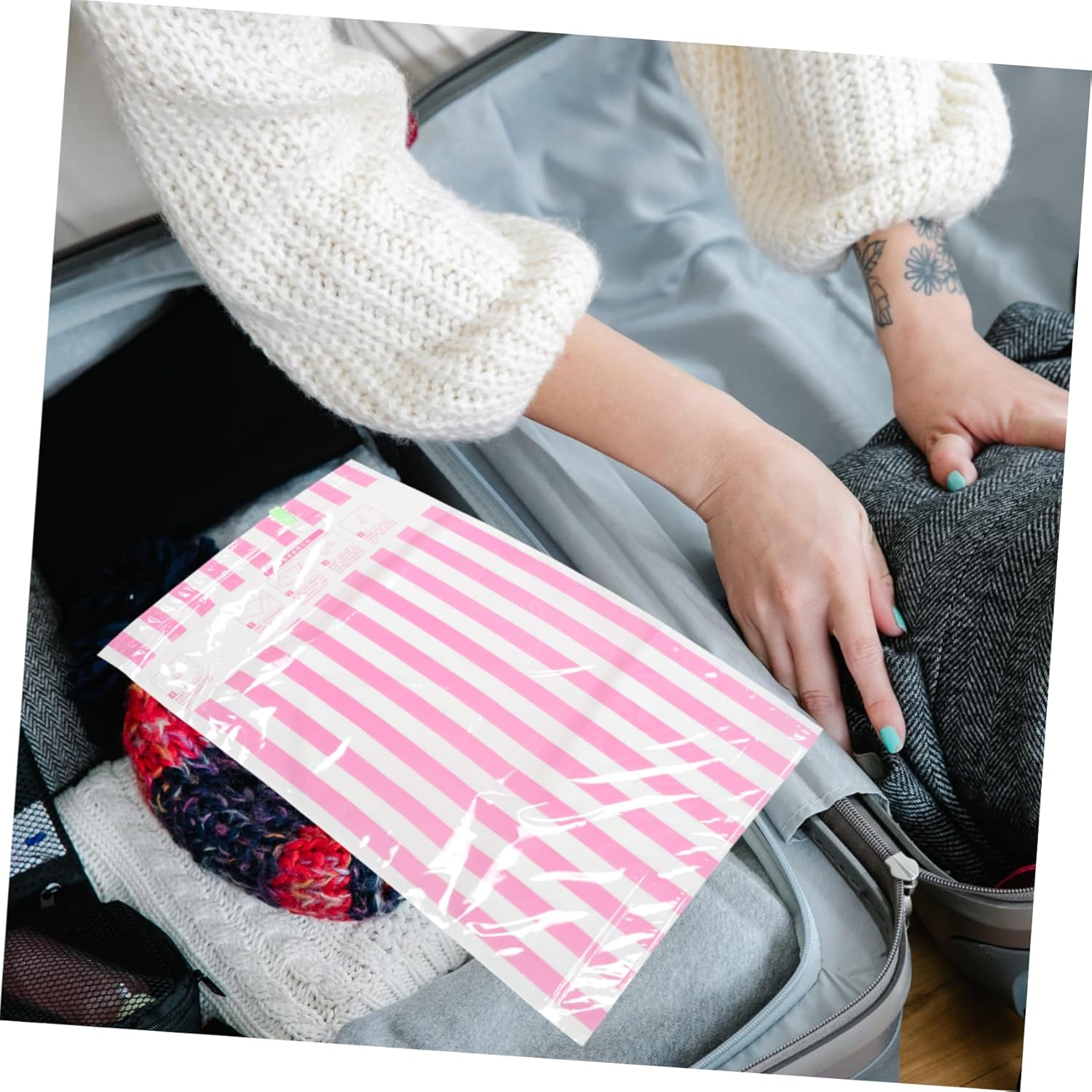 10Pcs Travel Clothes Compression Bags Hand Vacuum Sealer Bags for Packing for Travel image number 4