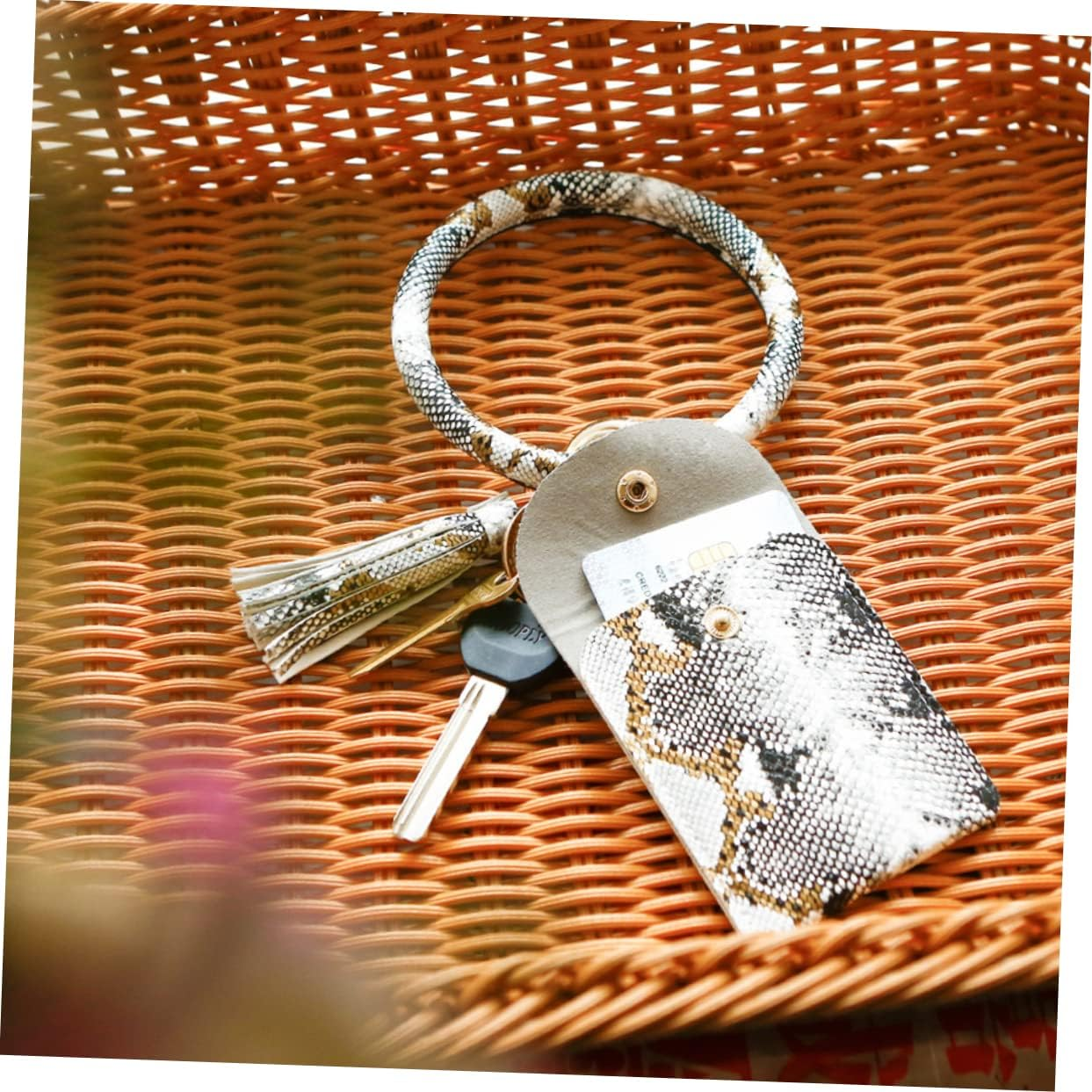 COLLBATH Leather Wristlet Keychain Leopard Purse Card Holder Keychain Key Bracelet Holder Tassel Wristlet Keychain Pu Leather Bangle Keyring Women Coin Purse Women Keychain Coin Wallet Deck - White image number 2