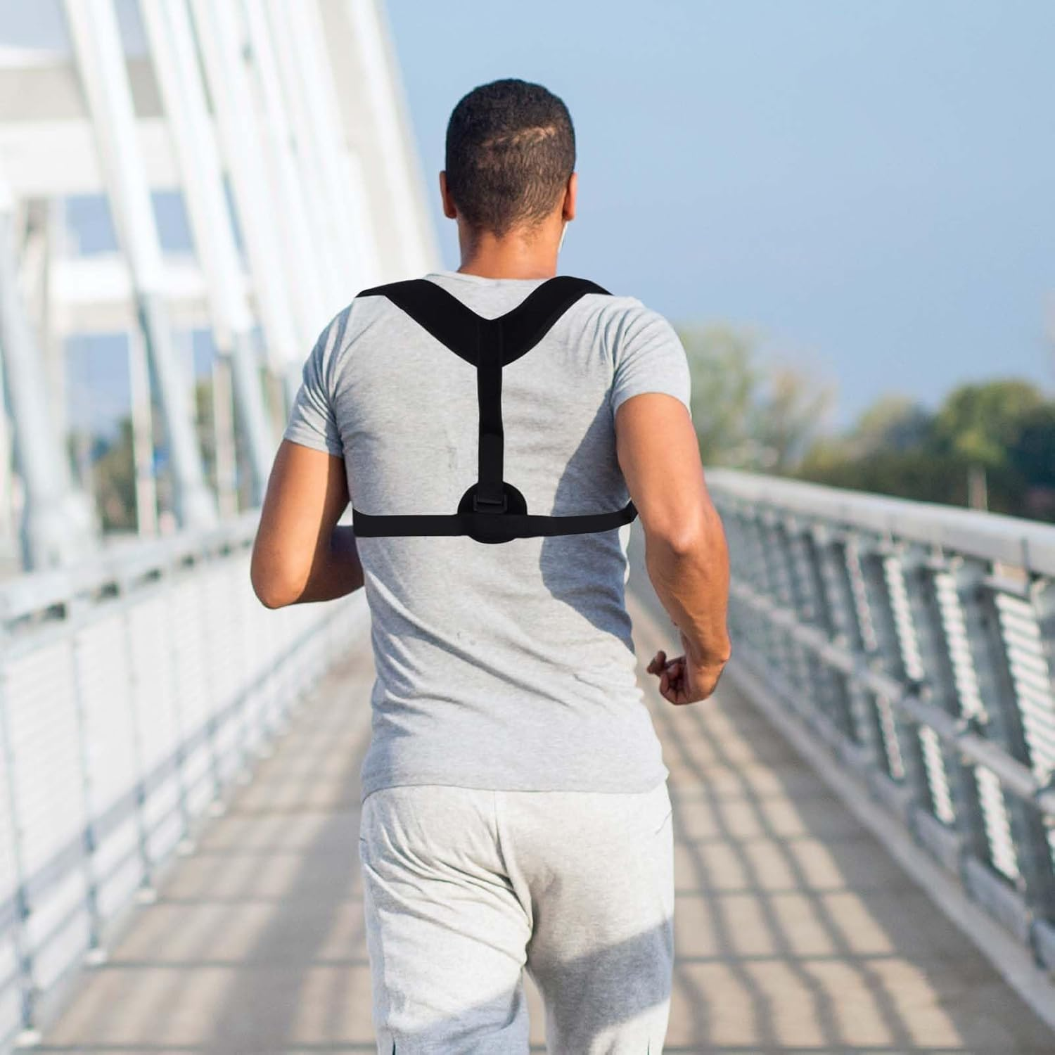 Posture Trainer for Women & Men &ndash; Adjustable Back Straightener for Posture Correction, Back Belt for Straight Posture, Muscle Building in Everyday Life, Office & Sports (Black) image number 2