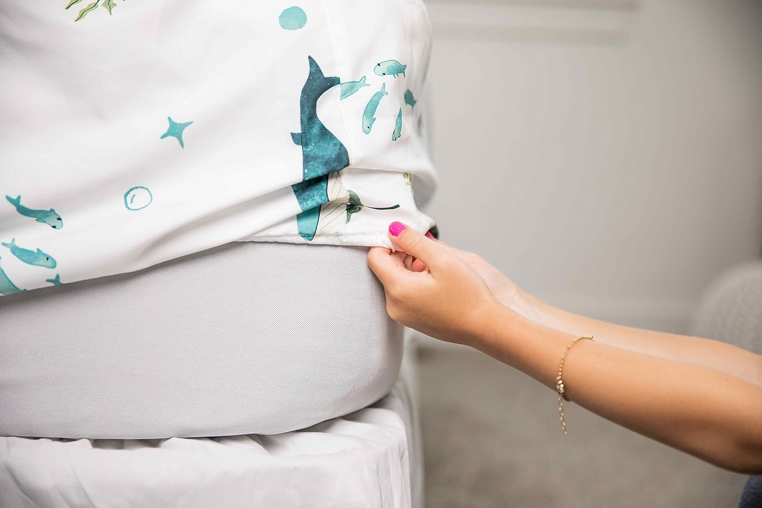 Where the Polka Dots Roam Nautical Ocean Full Bedding Set - 4 Piece Super Soft Kids Bed Set with Fitted Sheet, Flat Sheet, and Pillowcases - Underwater Sea Creatures Design for Boys Girls Room D&eacute;cor image number 1