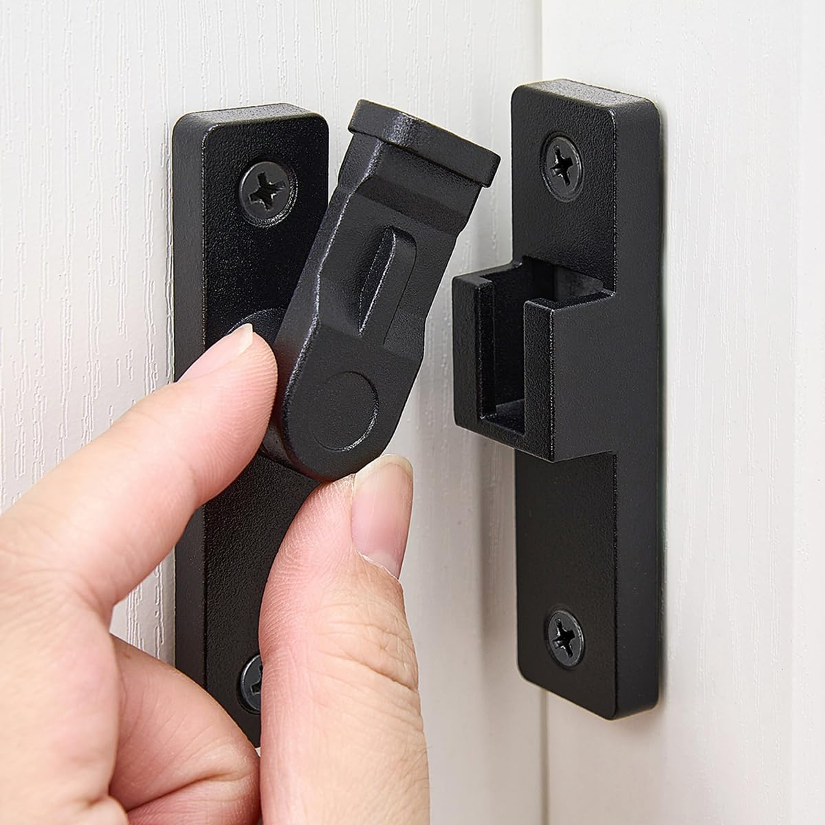 Wocoe 90 Degree Barn Door Latches,Zinc Alloy Right Angle Gate Latches,Door Security Sliding Door Latch Lock Fo Cabinets Bathroom Barn Door Garden Window Garage Door (Matte Black (Luminous))