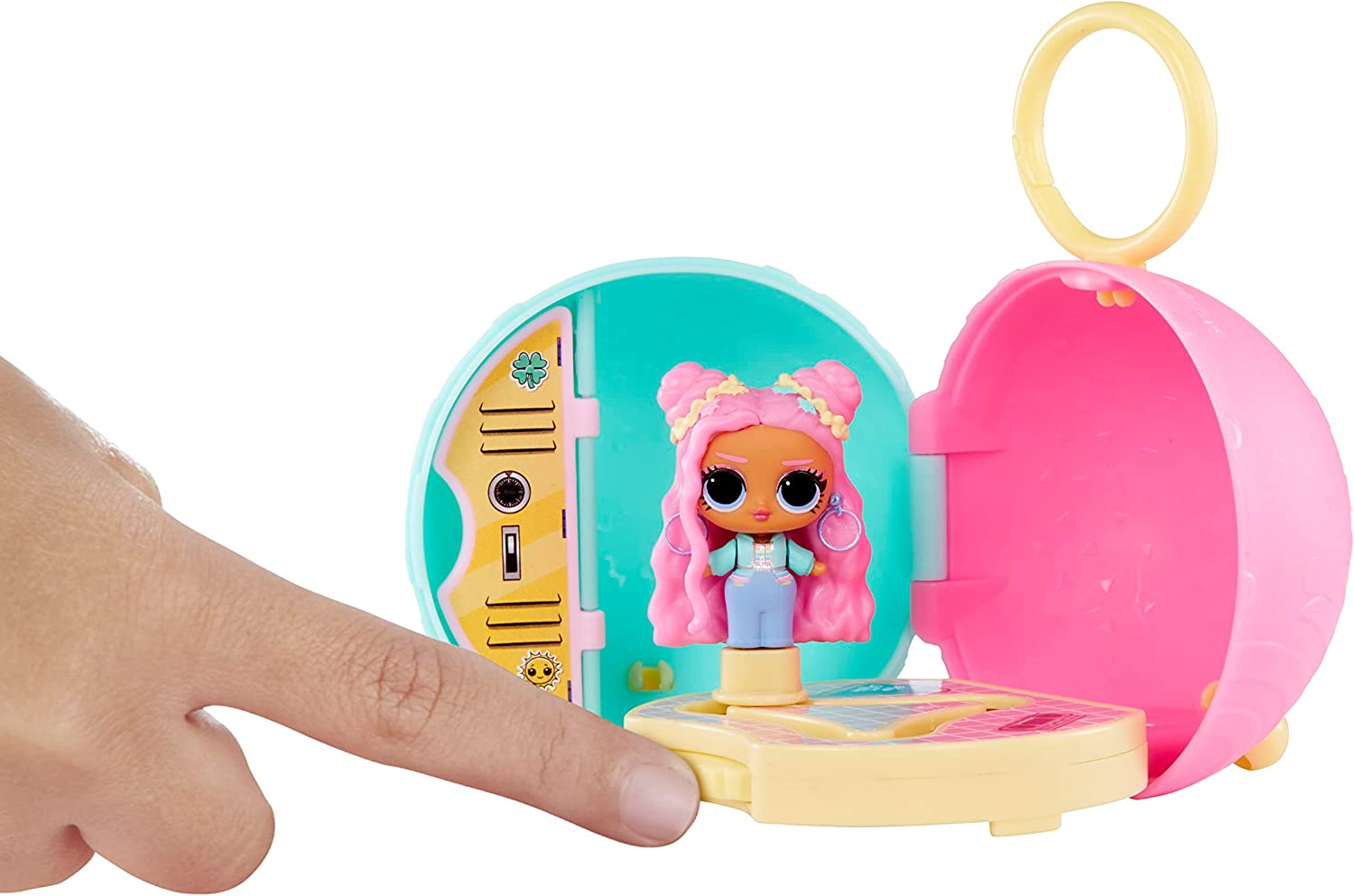 L.O.L. Surprise! OMG Mini Move & Groove Fashion Doll - RANDOM ASSORTMENT - Moving Ball Playset Includes Surprises and Collectible Mini Dolls - for Kids Ages 4+ image number 2