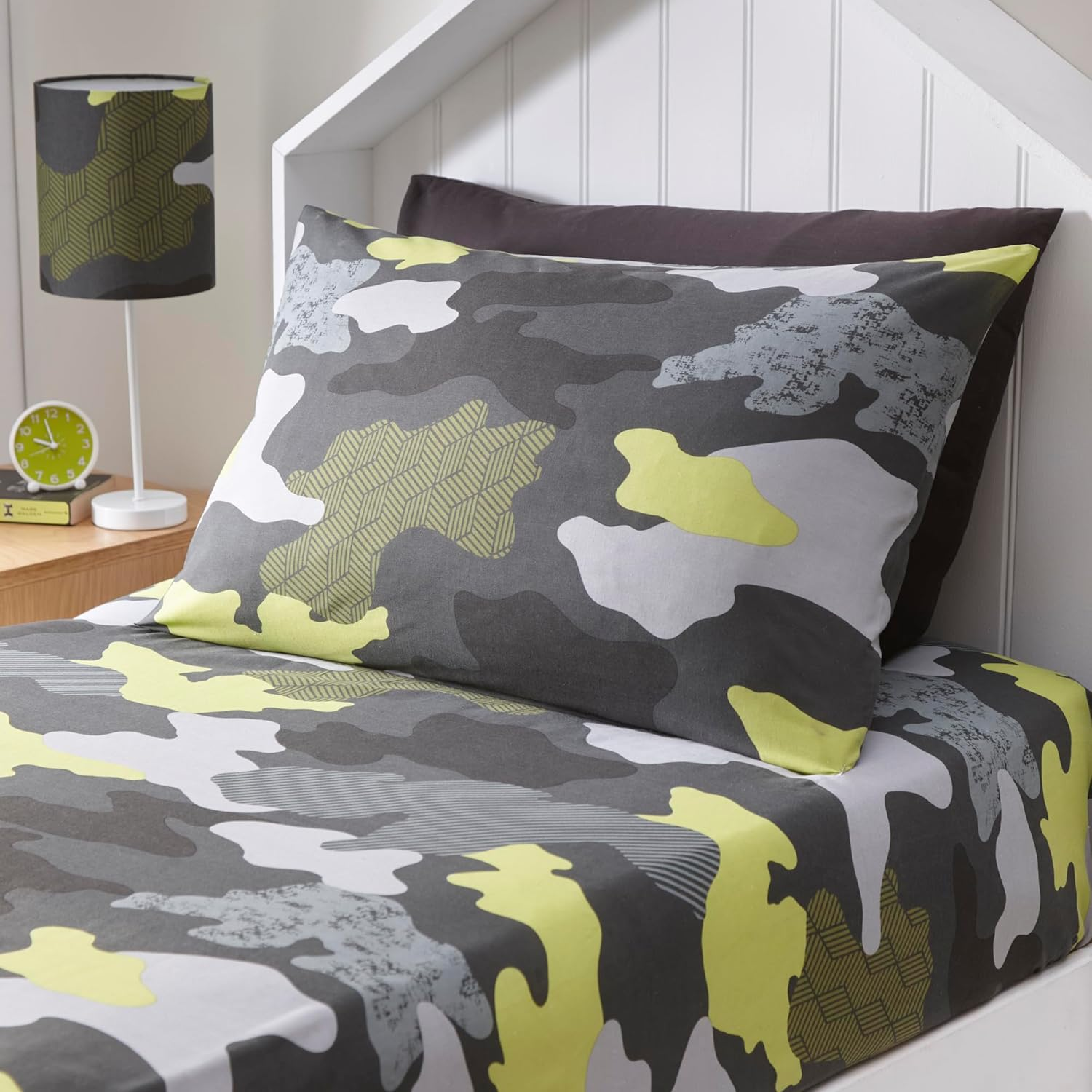 Happy Linen Company Girls Boys Kids Camo Camouflage Green Double Reversible Soft Easy Care Bed Linen Duvet Cover Quilt Bedding Set with Pillow Cases image number 1