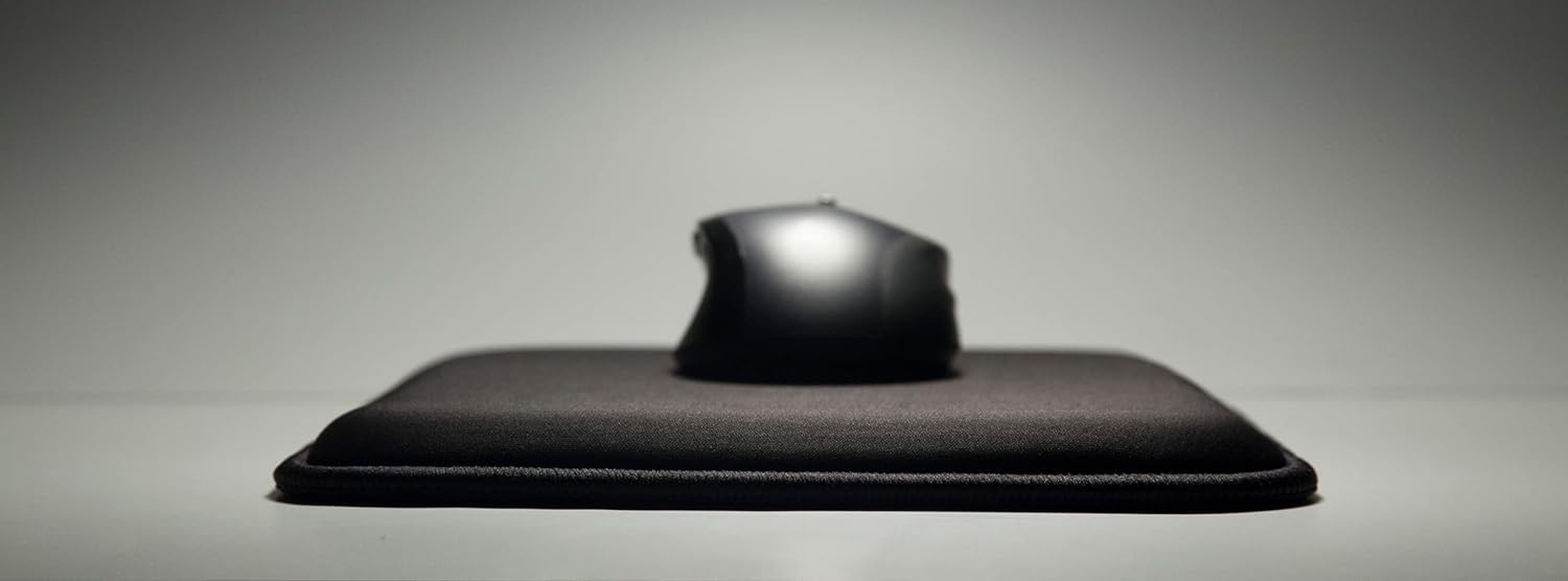 USA - the Cushioned Mouse Pad Gen2, Ergonomic Wrist Rest Support, Pillow Comfort, Pressure Relieving, Performance Surface, Stitched Edges - (11.5 X 8.5In) the Office Executive, Version 2