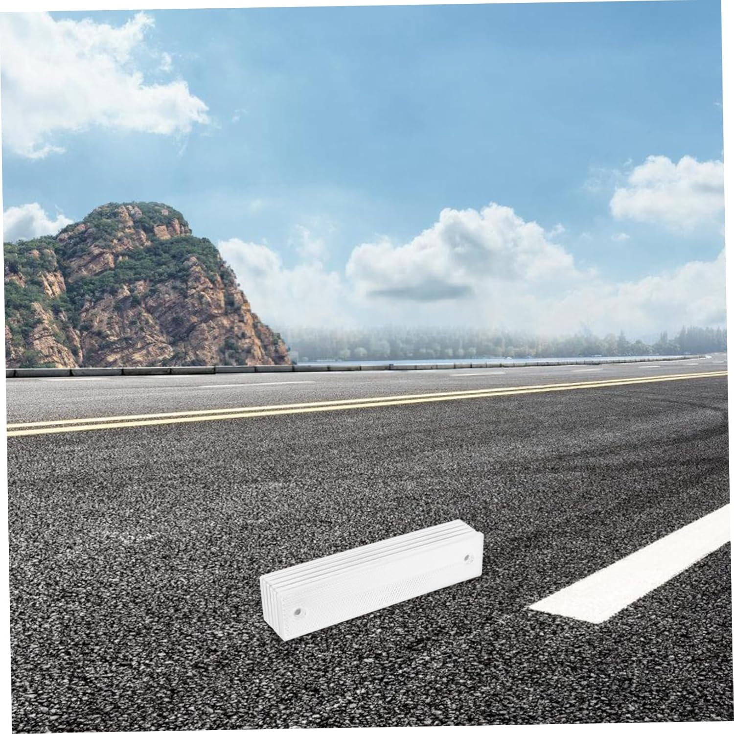 6Pcs Reflective Driveway Markers Weatherproof Road Reflectors for High Visibility Day Night Conditions Easy Installation for Safe Parking Traffic Guidance image number 2