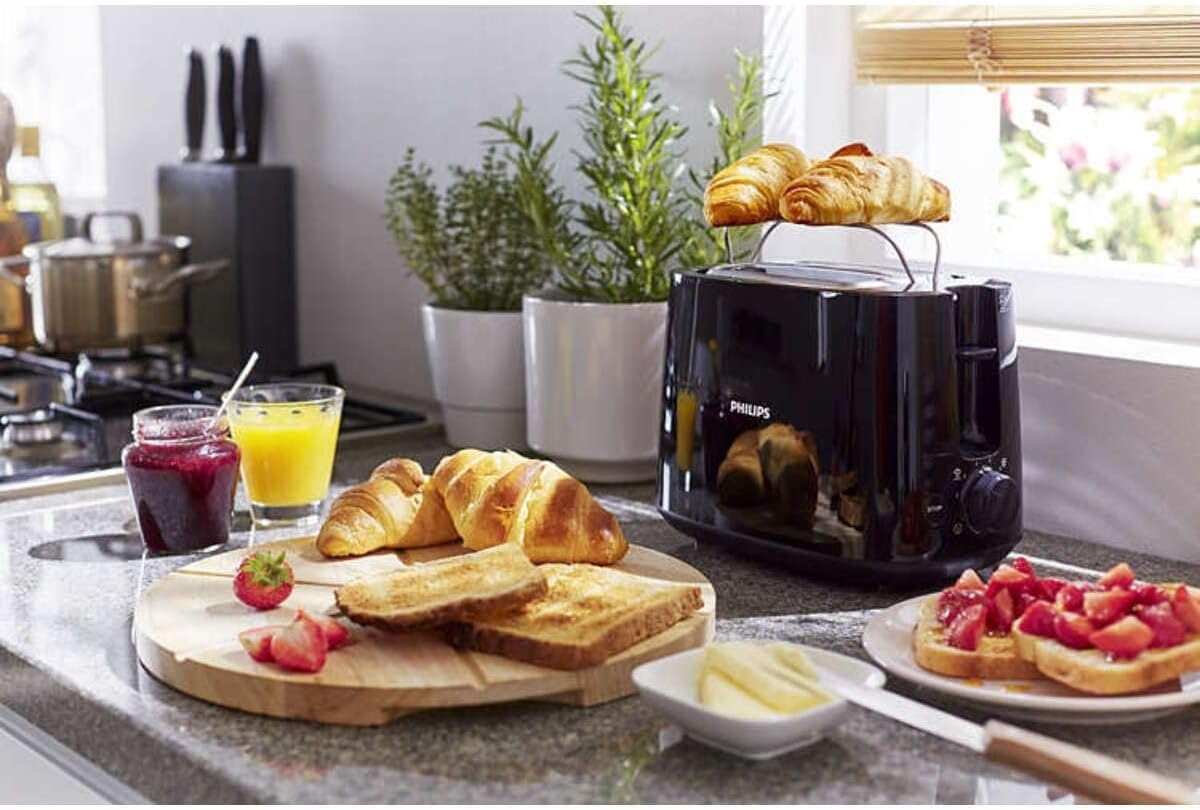 Philips Toaster - 2 Toast Slots, 8 Levels, Bun Attachment, Defrost Function, Lift Function, Automatic Shut-Off, Black (HD2581/90) - Black image number 2
