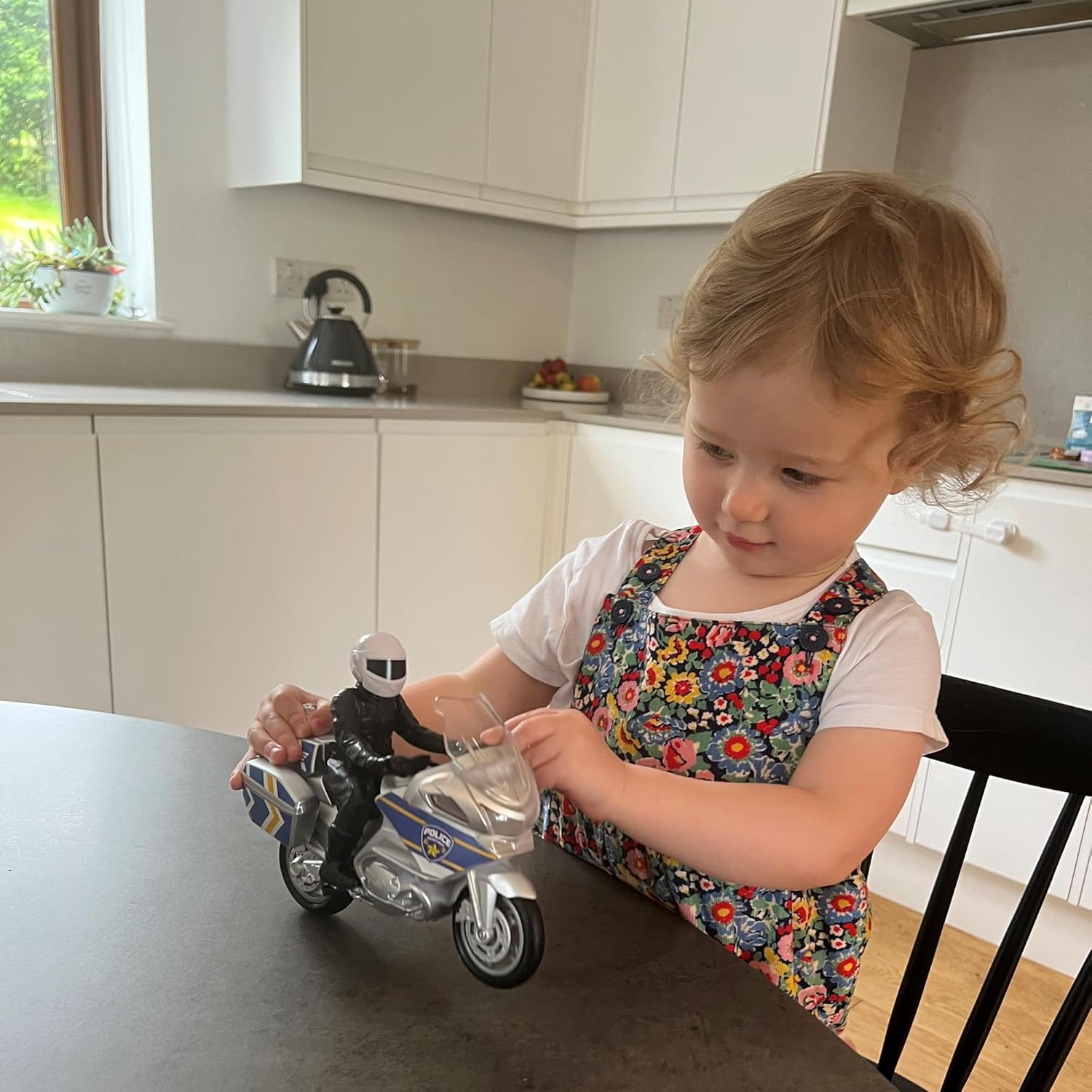 Teamsterz Mighty Machines Medium Police Motorbike with Figure | Light & Sound | Kids' Play Figures & Vehicles Toy Car Set for Ages 3+