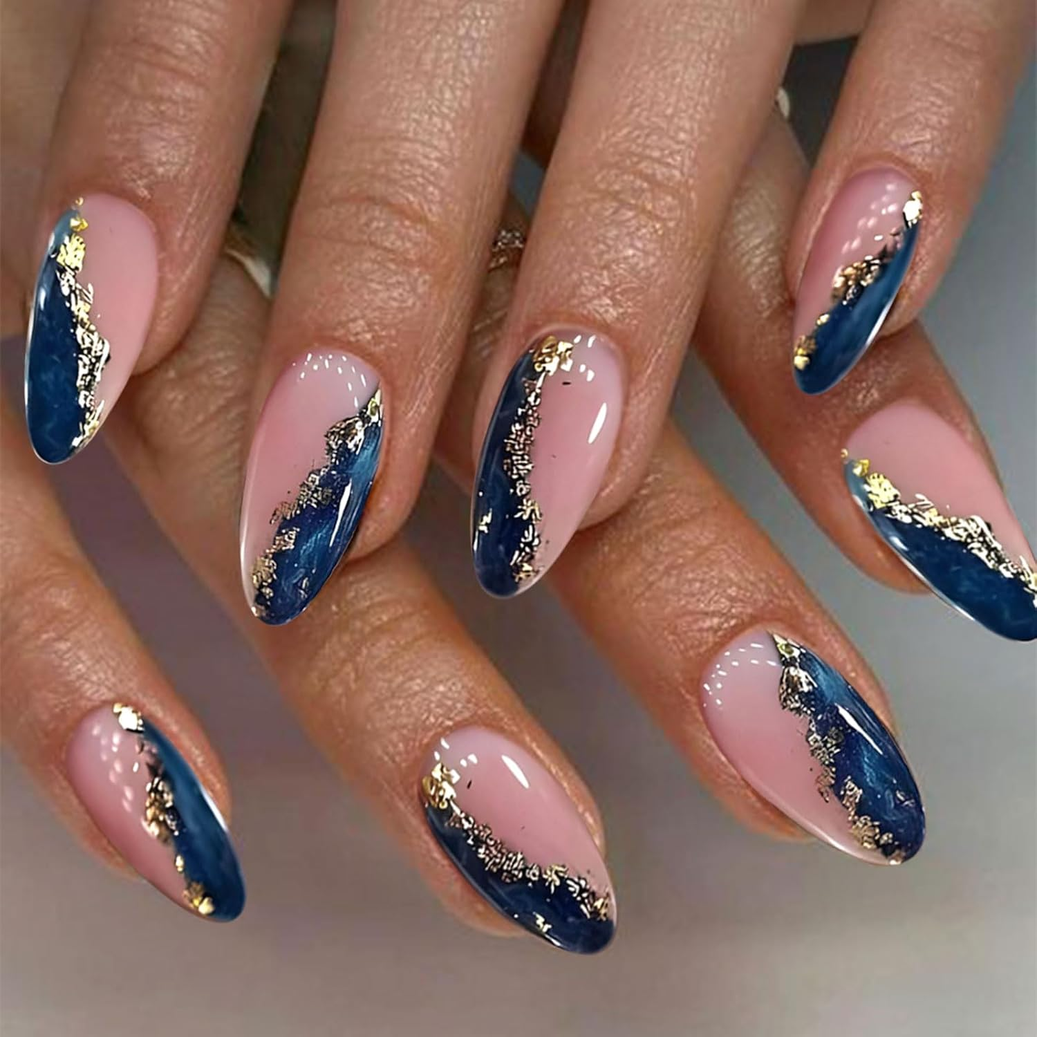 Kabwea 24 Pieces Artificial Acrylic Nails with Gold Foil and Blue Marble, Medium Almond-Shaped Press-On Nails, Fake Nails, Press on Nail image number 4