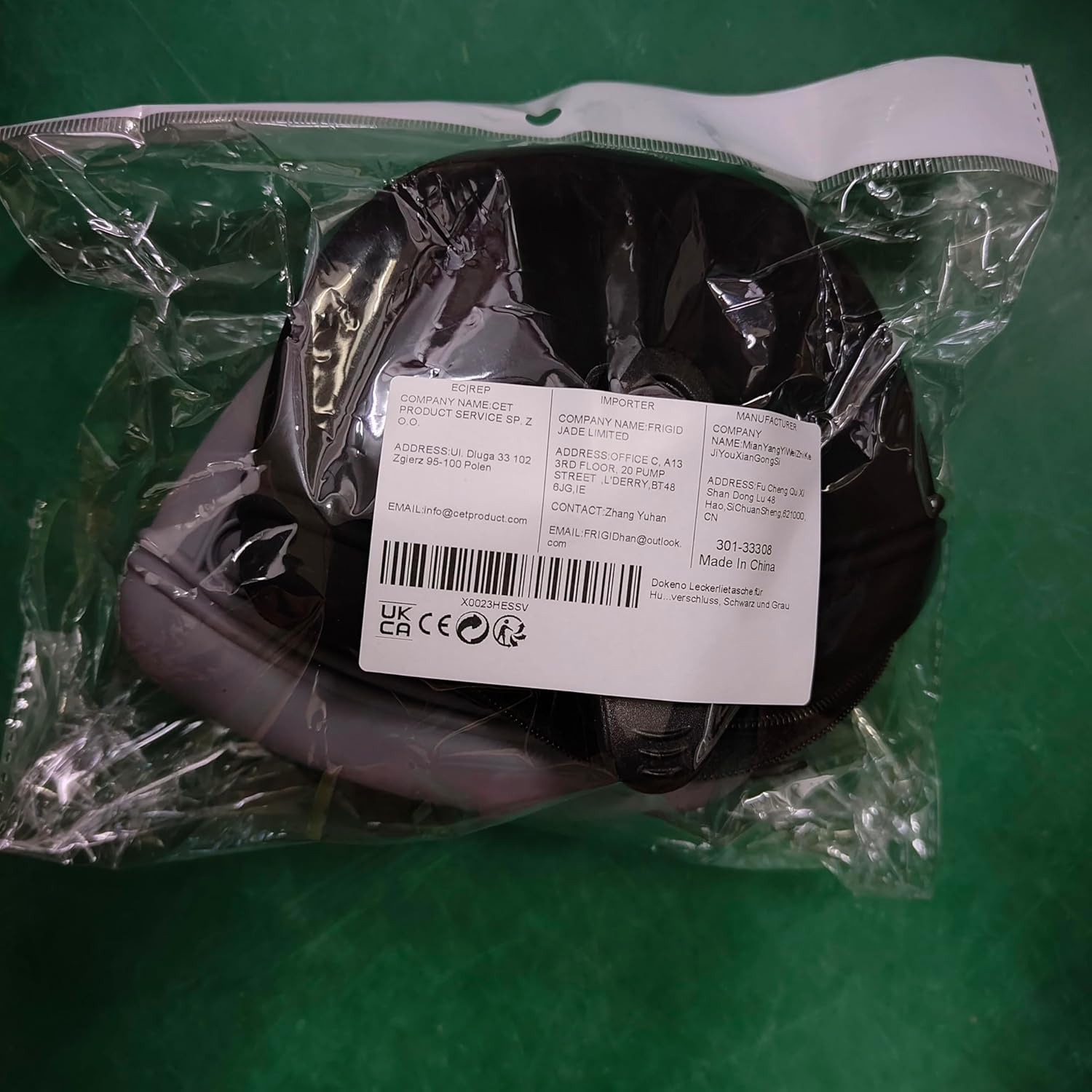 Dokeno Silicone Dog Treat Bag, Pack of 2 Pet Food Bags for Dog Training, Portable Dog Training Snack Bag with Clip and Zip, Black and Grey image number 2