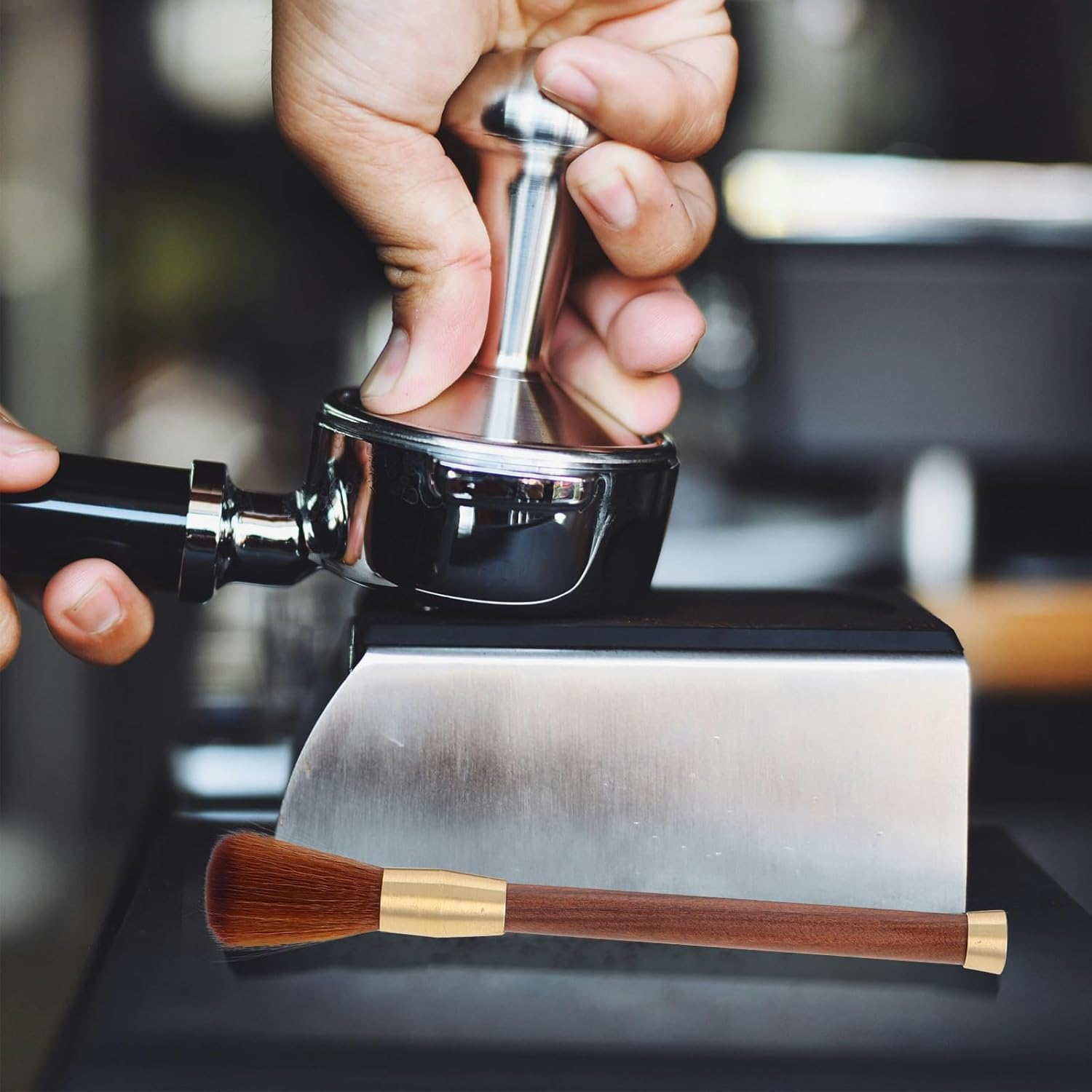 Ipetboom Espresso Machine Cleaning Brush Kit with 2 Multipurpose 30X30Cm Coffee Cleaning Cloths and Rosewood Handle for Coffee Grinder and Espresso Maker Accessories image number 4