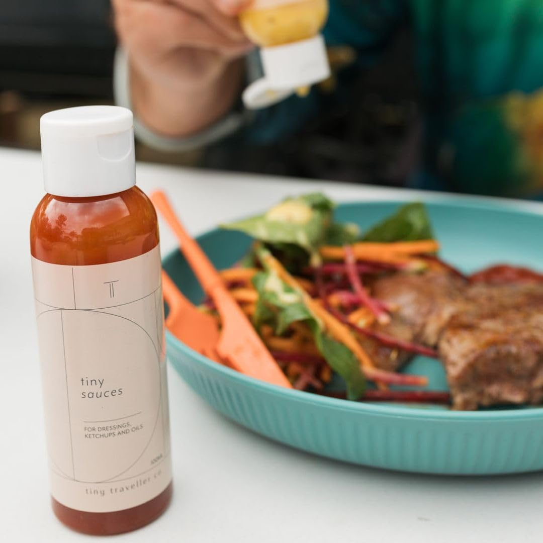 Tiny Traveller Co - Leak-Proof Squeeze Bottles for Sauces with 700Ml Silicone Storage Pouch, Compact Mini Dressing Bottles, Bpa-Free, Ideal for Sauces, Oils, Dressings, and Vinegars - 4 X 100Ml image number 3