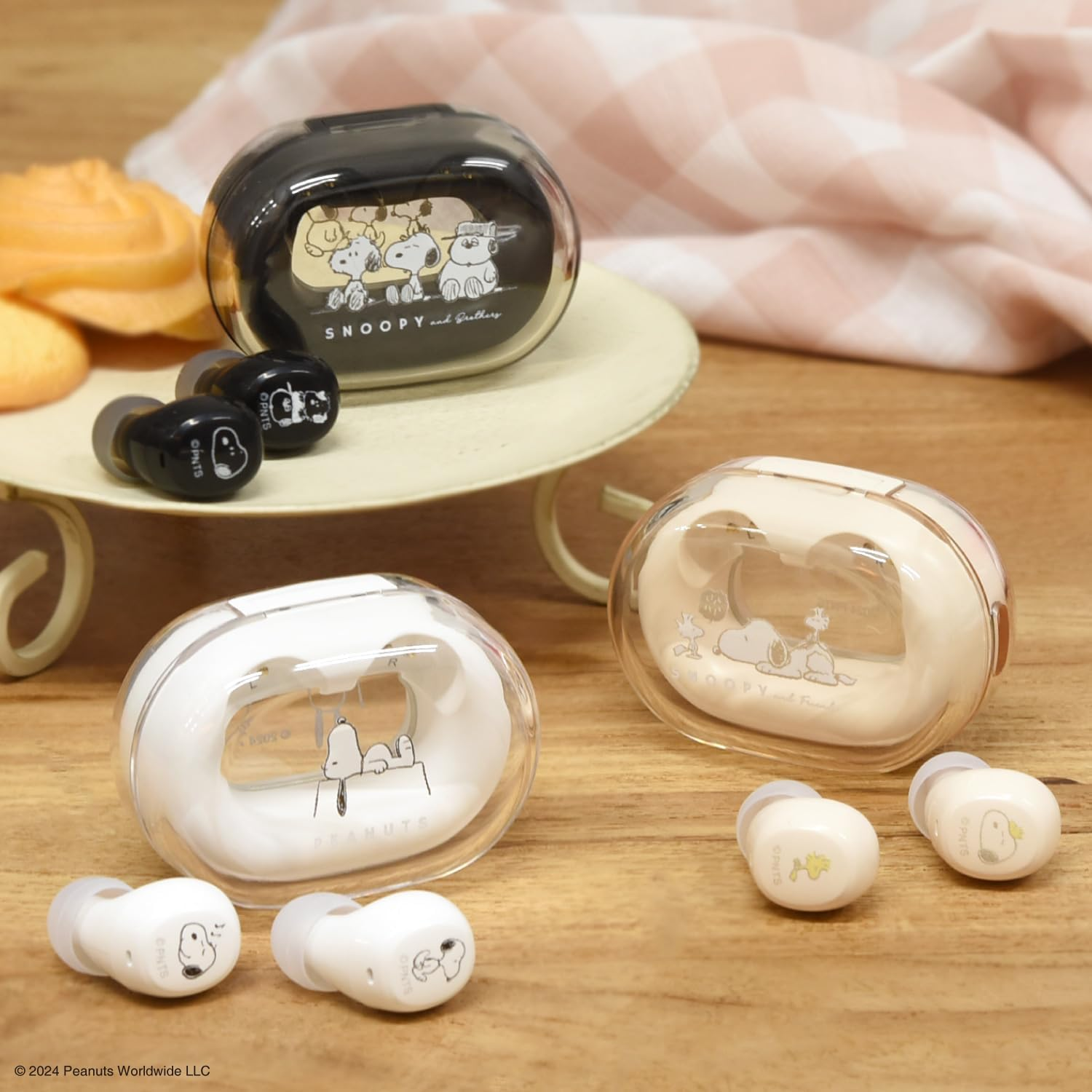 Gourmandies Peanuts Snoopy Fully Wireless Stereo Earphones, Black, SNGG-78BK - Black image number 6