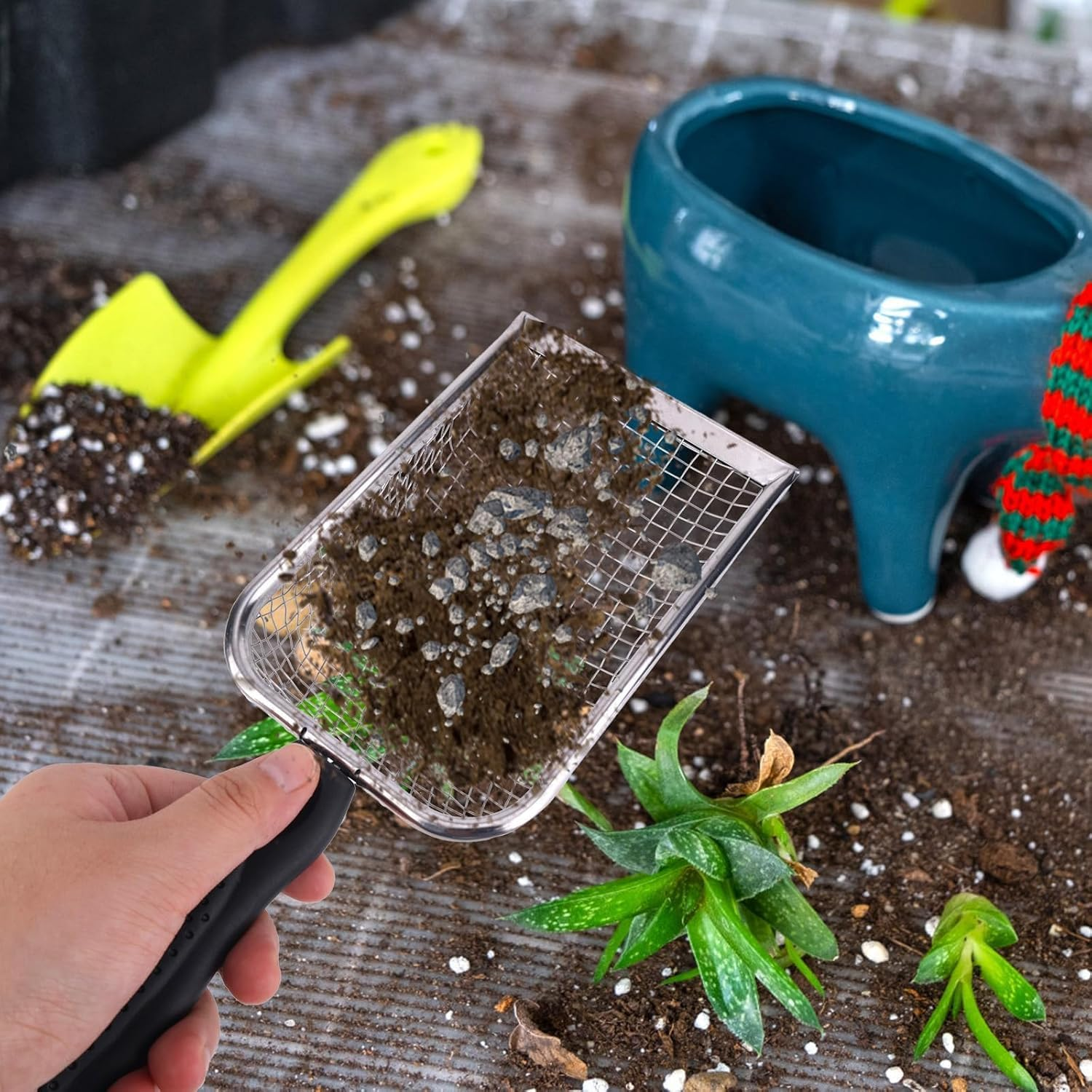 2 Pieces Gardening Soil Sieves - Sand and Compost Sifters for Removing Dirt and Rocks, with Ergonomic Handle, Planting Tool Accessories Supplies image number 4