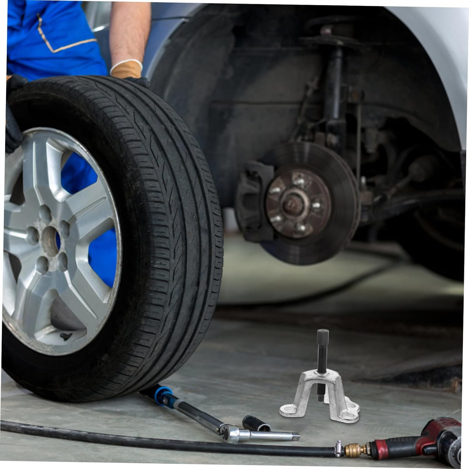 LALADEFIEE Front Hub Puller Brake Drum Puller Tool Silver Sturdy Steel Construction Compact Design for Automotive Repair and Axle Removal Professional Mechanic Use