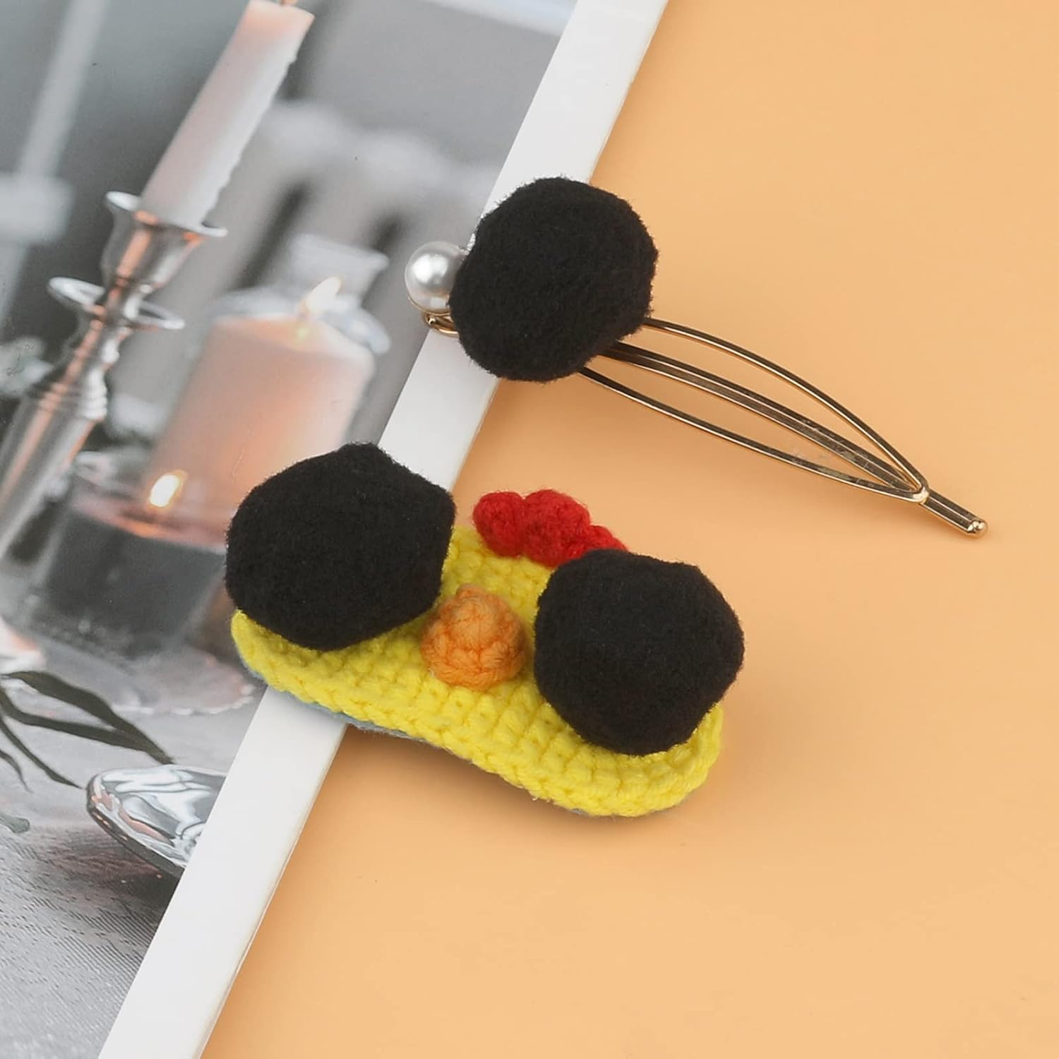 KINBOM 100Pcs Craft Pom Poms 1 Inch Diameter, Soft Shaggy Pom Poms Balls for Arts and Crafts Pompoms Knitting Accessories for DIY Handicrafts Lovers (Black) image number 1