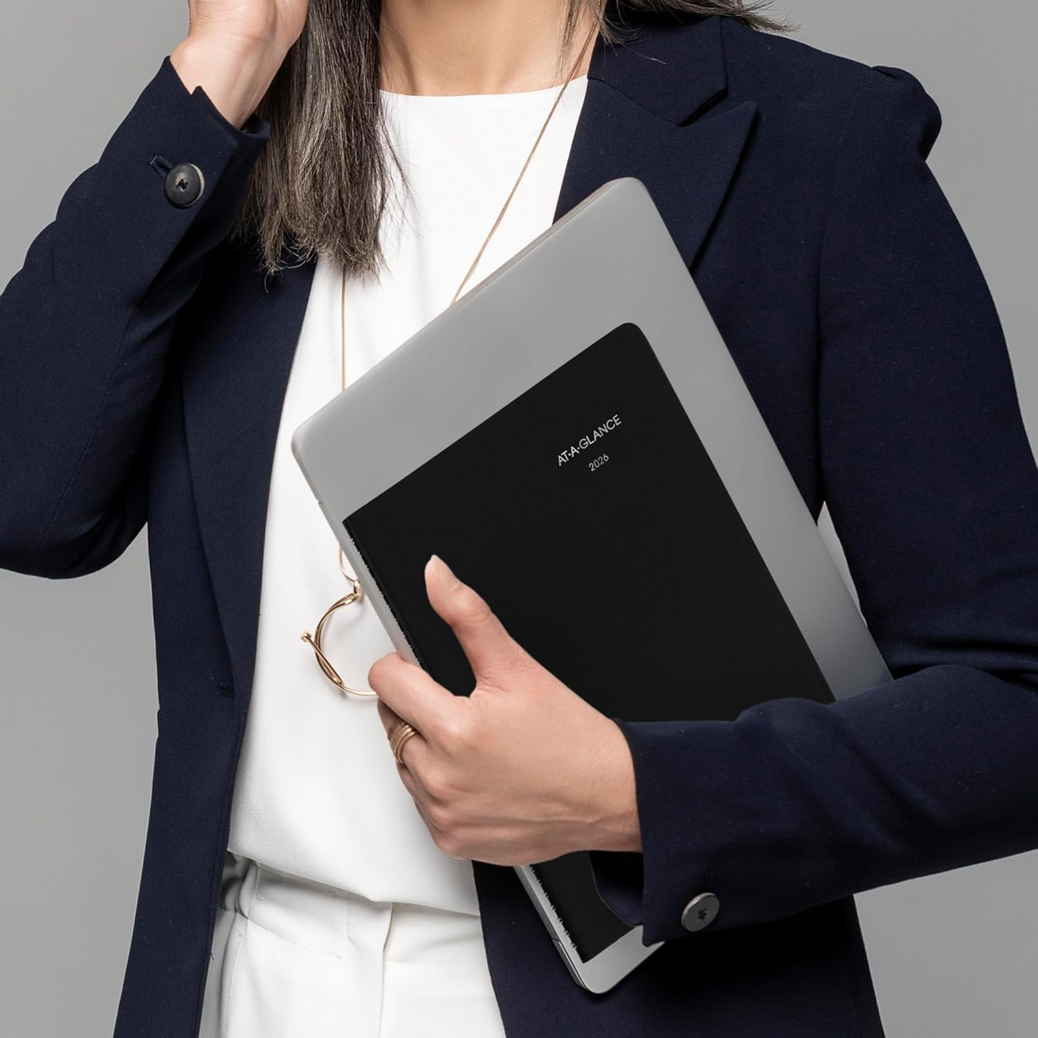 AT-A-GLANCE 2026 Appointment Book Planner, Weekly, 8" X 11", Large, Quarter-Hourly, Dayminder, Black (G5200026) image number 5