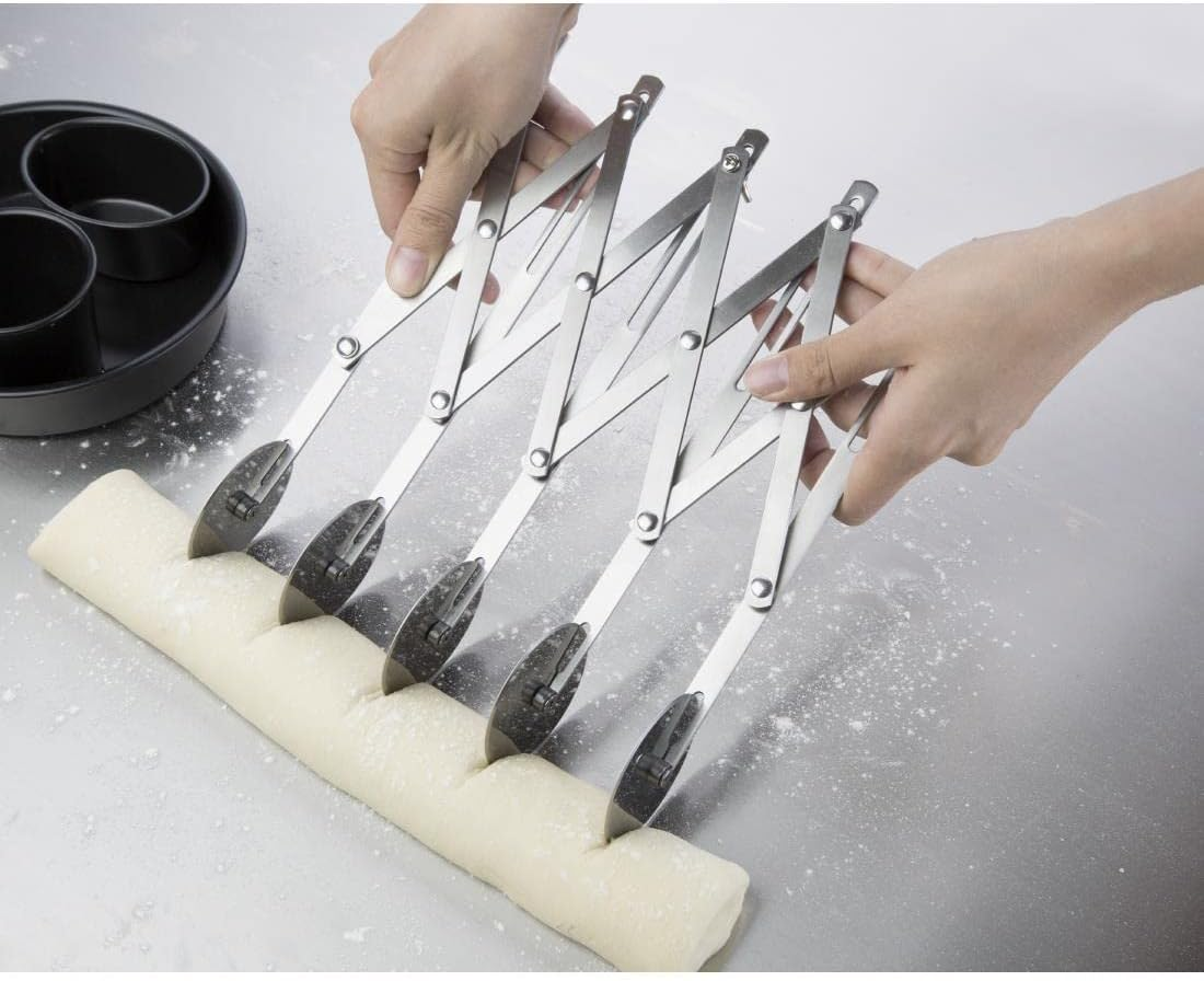 Vogue Stainless Steel 5-Wheel Dough Cutter, 55Mm