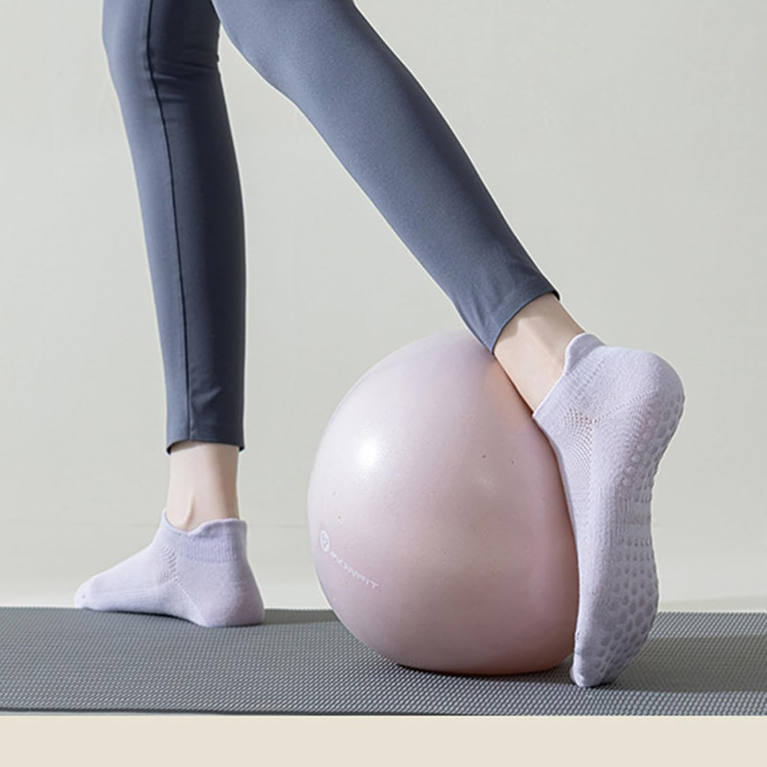 Pilates Socks,Dgbay Pilates Yoga Non-Slip Grip Socks for Women - Anti-Slip for Hospital, Dance, Barefoot Workout, Ballet image number 1