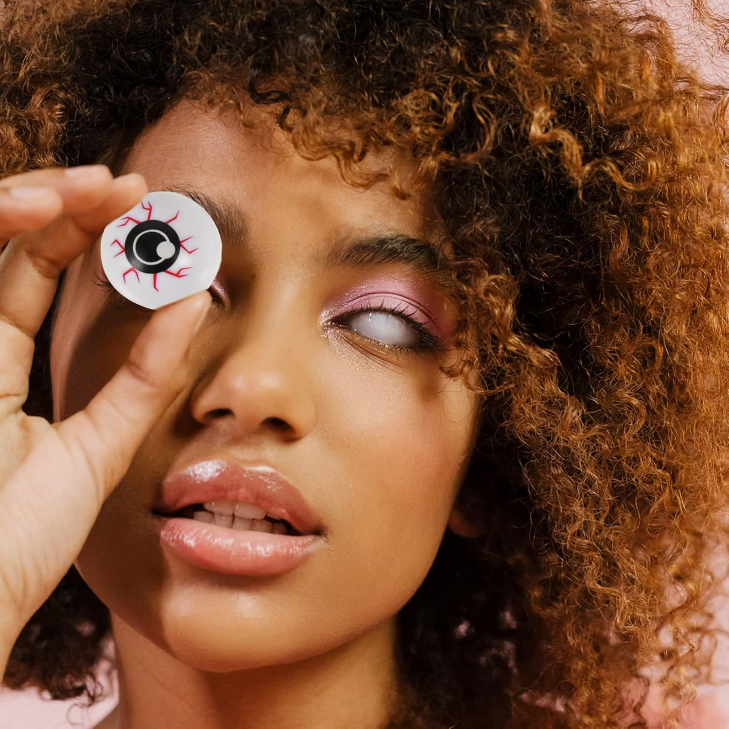 Healifty 24Pcs Halloween Horror Eyeballs: Fake Plastic Ripped Eyes Realistic Scary Terror Creepy Props Eyeball for Party Favors 1.06 Inch image number 2