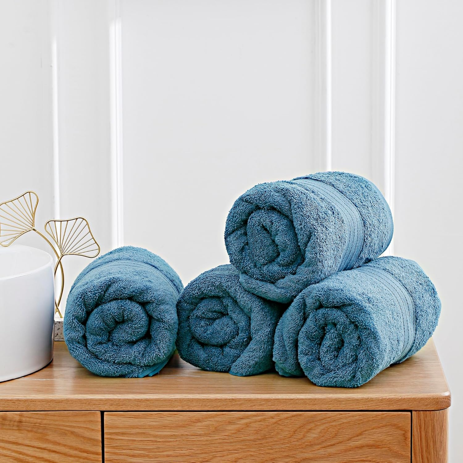 Easytry Premium 100% Cotton Bath Towels Set - 4 Pack 68X137Cm 600GSM Softness and Absorbency Bathroom Towels for Spa, Hotel, and Home Use - Blue image number 7