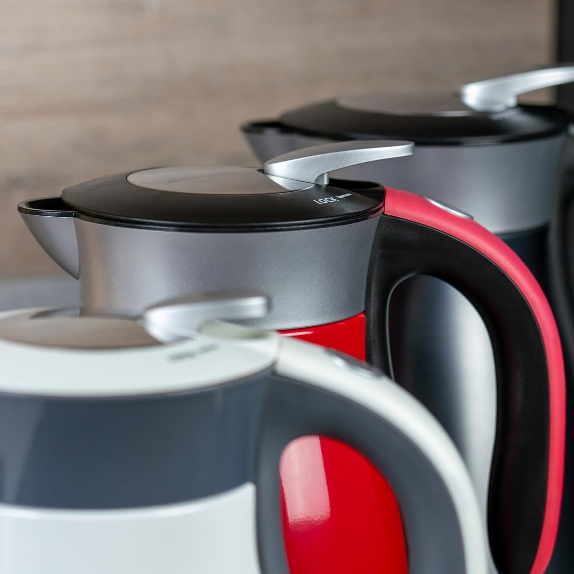 Vektra VEK-1701 Vacuum Insulated Environmentally Eco Friendly Easy Pour Cordless Kettle, 1.7 Litre, Stainless Steel image number 2