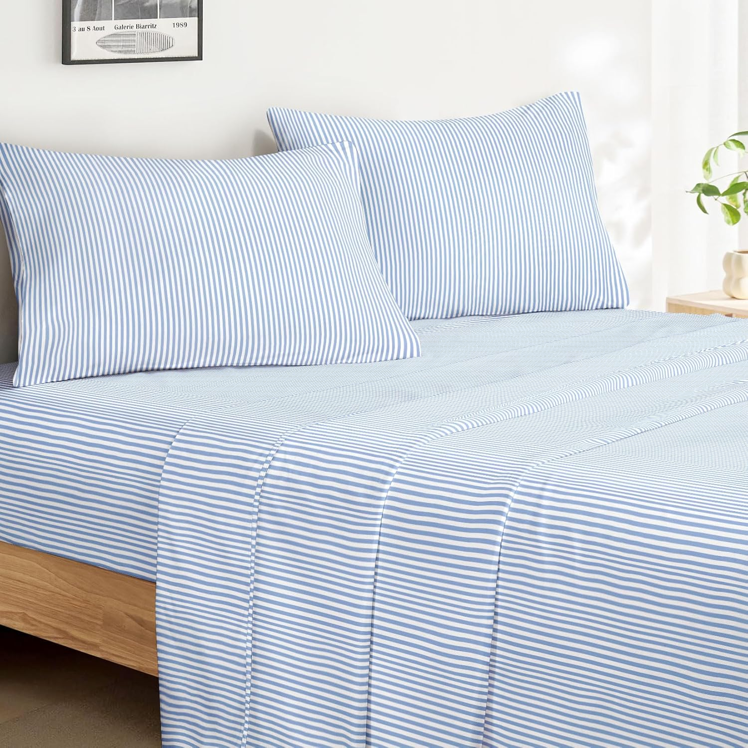 Wake in Cloud - Striped Bed Sheets Set, Ultra Soft Microfiber Ticking Stripes Pinstripe Pattern Printed Bedding, Flat & Fitted Sheet & 2 Pillowcases, 4 Piece, Blue, Queen Size